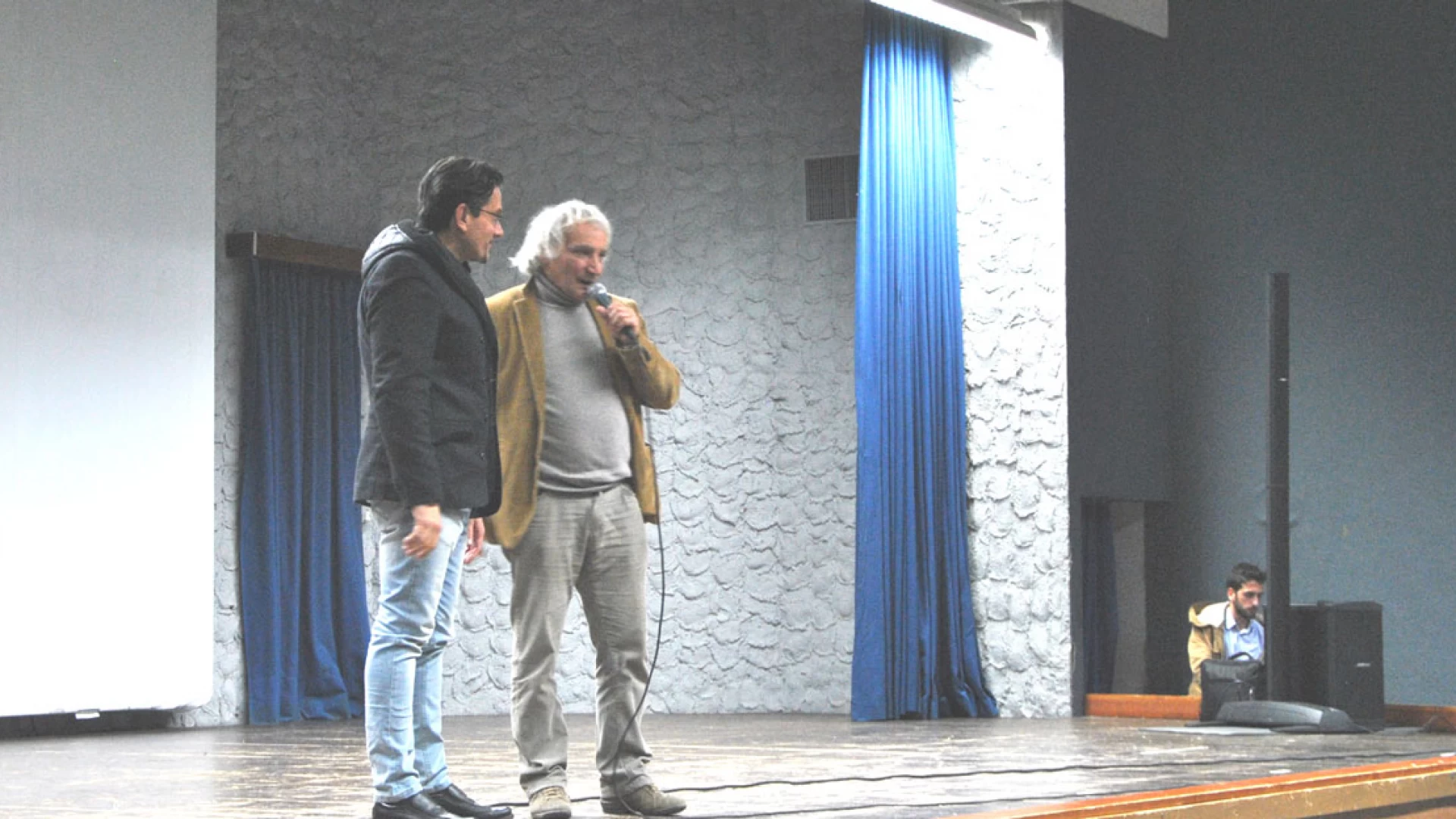 Moulin e Pierluigi Giorgio fanno il pienone anche a Campobasso. Successo per la proiezione del film-documentario.
