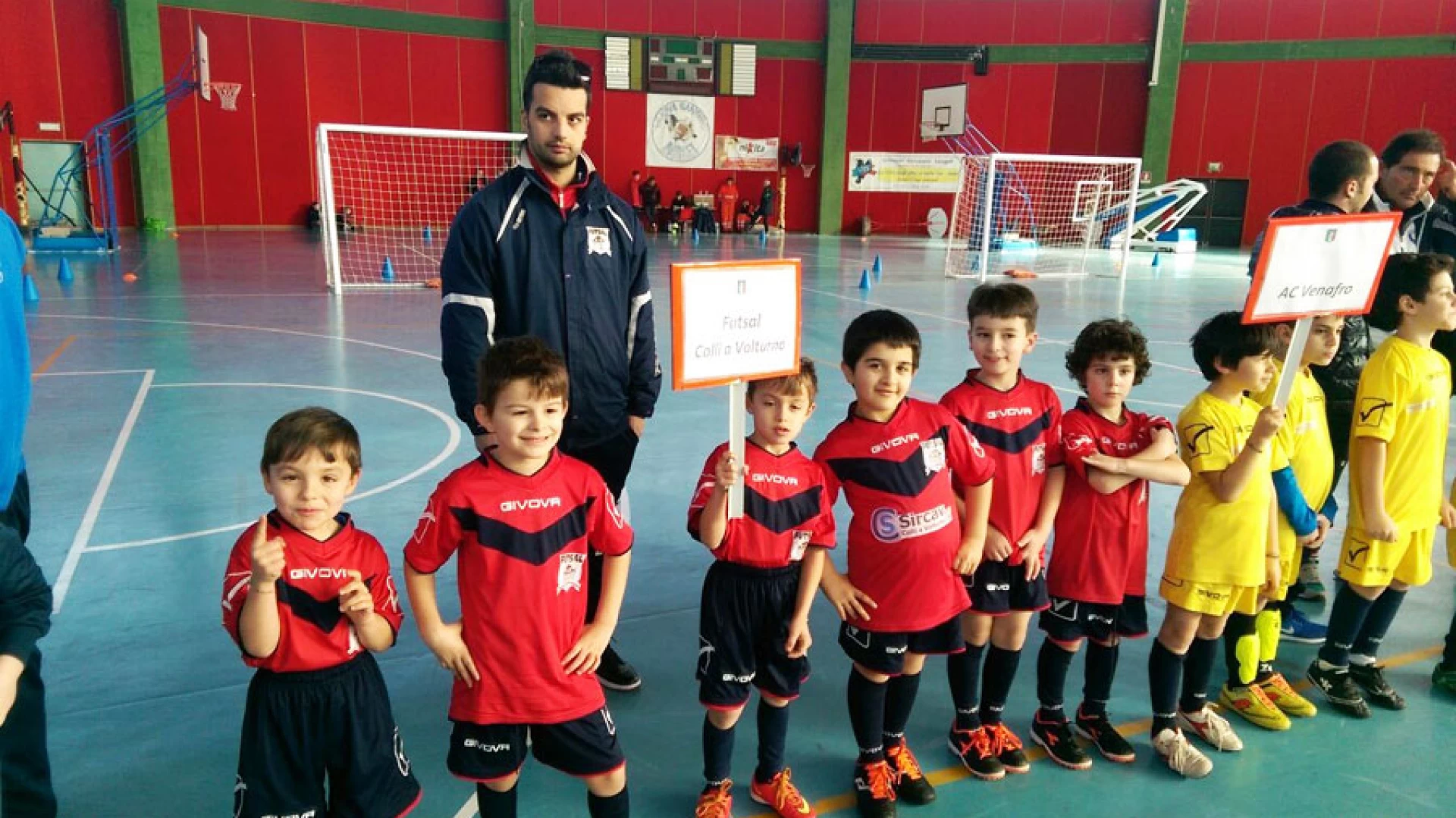 Colli a Volturno: i piccoli atleti della Futsal protagonisti stamane a Castel Di Sangro in occasione della giornata dello sport. Per loro esibizioni varie e mini partite.