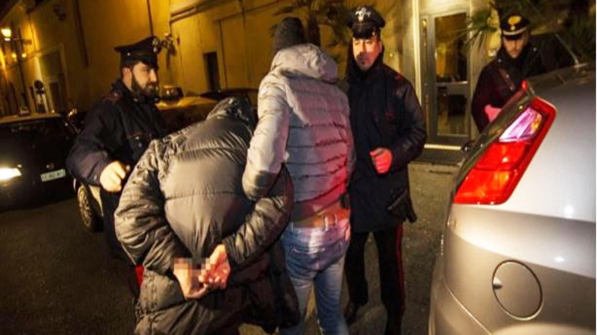 Isernia: rapinatore campano bloccato dai Carabinieri. Si era reso protagonista di una tentata rapina in una tabaccheria a Napoli.