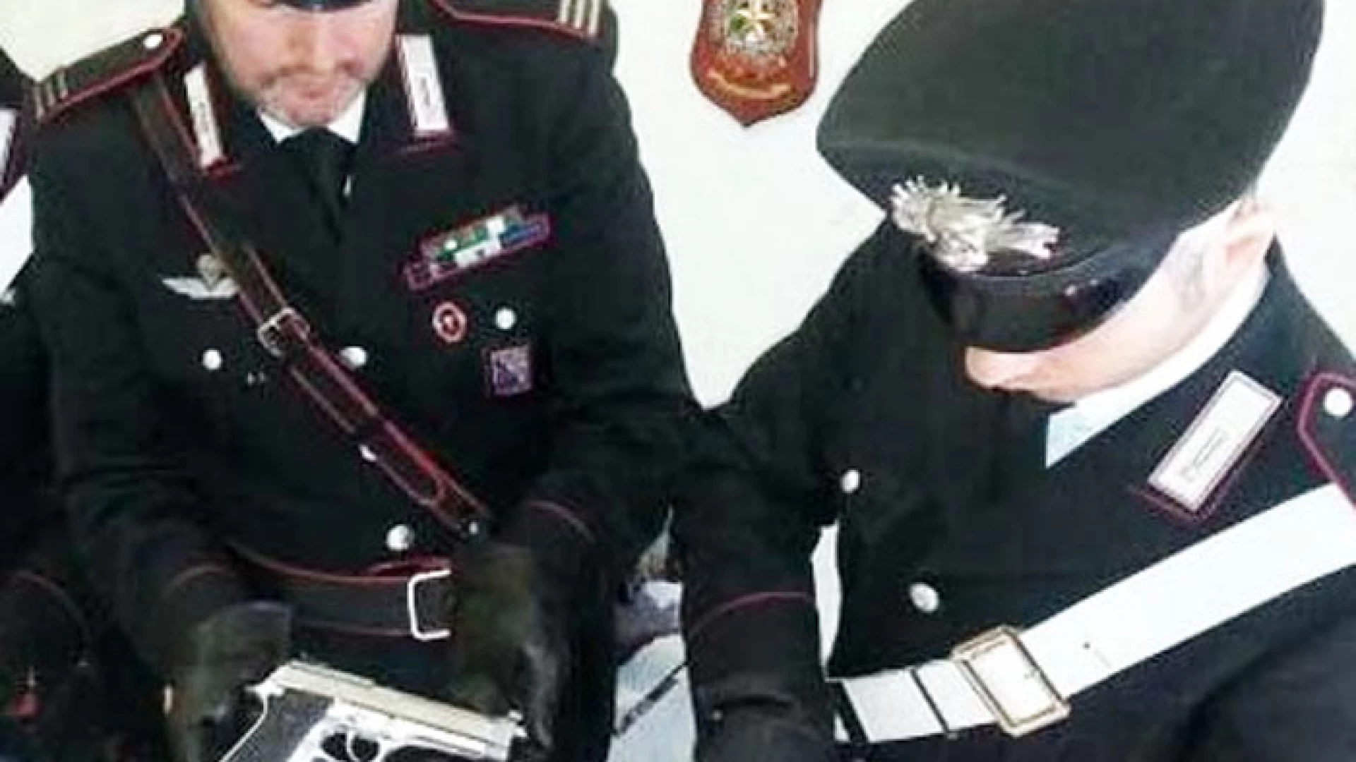 Sesto Campano: Detenzione illegale di armi e munizioni, 50enne denunciato dai Carabinieri. Sotto sequestro due pistole.