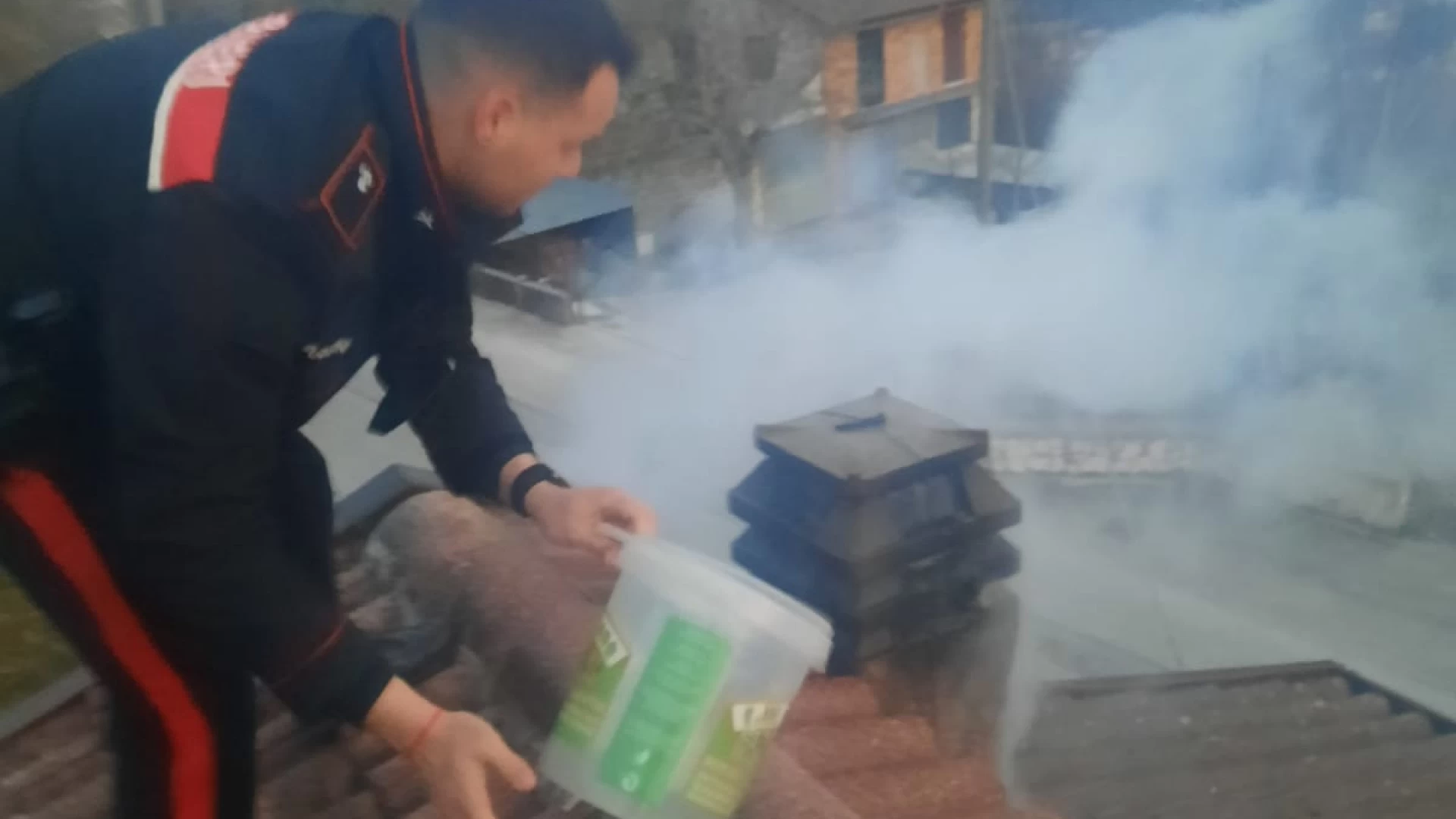 I Carabinieri della Stazione di Cantalupo nel Sannio intervengono e spengono un principio di incendio in abitazione.