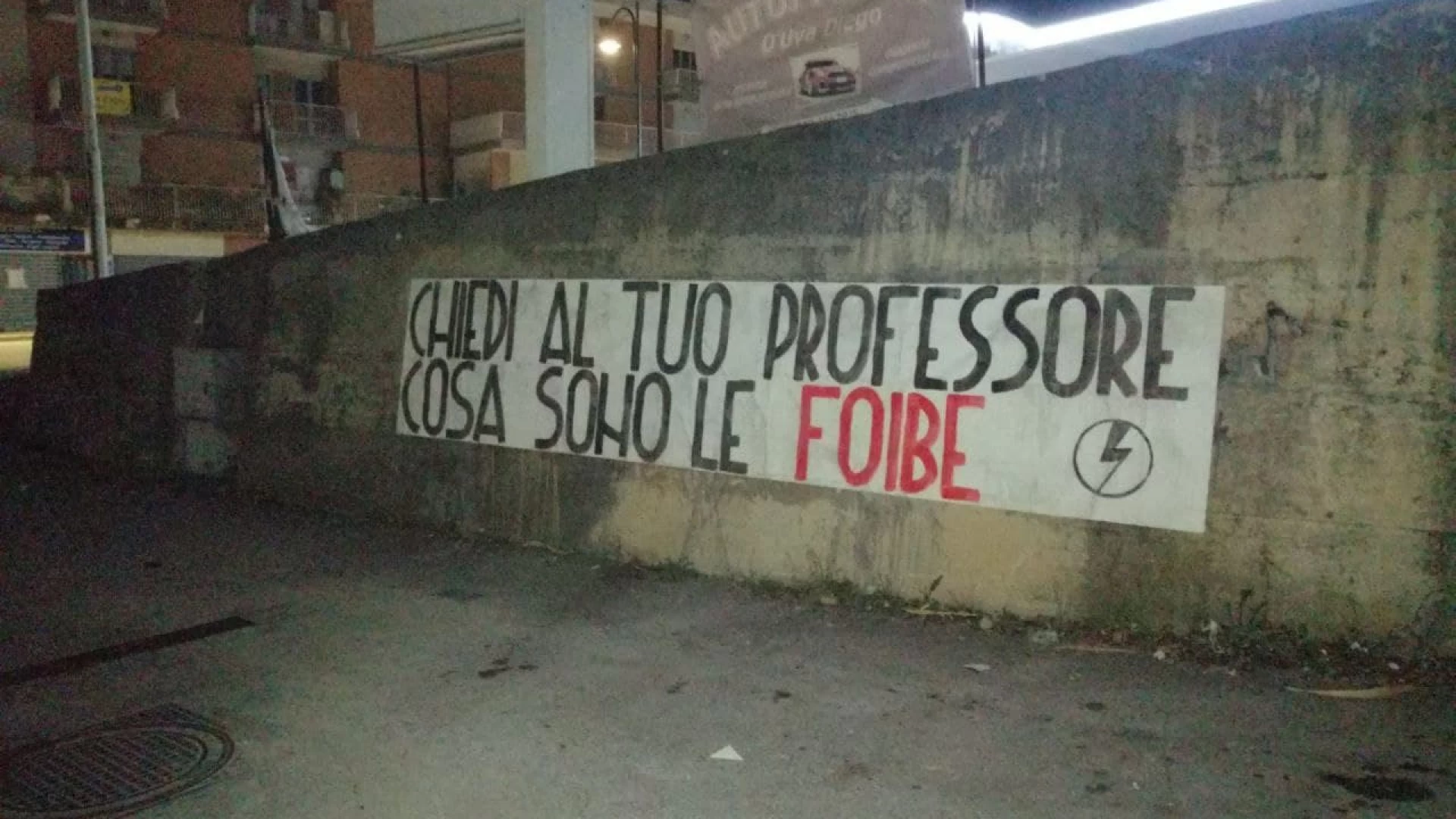 Striscioni del Blocco Studentesco a Campobasso e Isernia per il Giorno del Ricordo.