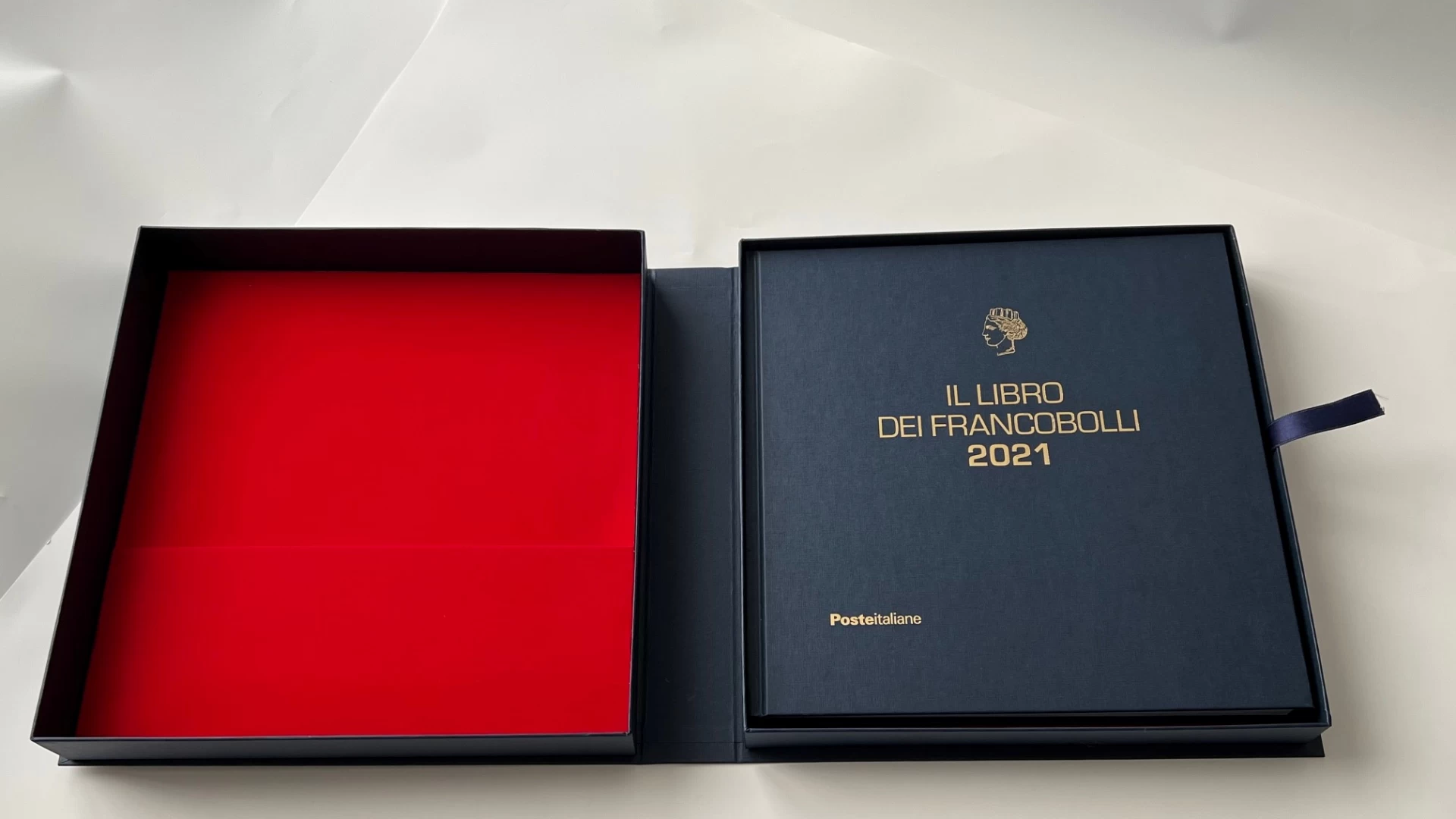 Poste Italiane: anche in tre uffici molisani è disponibile “Il Libro dei Francobolli 2021”.