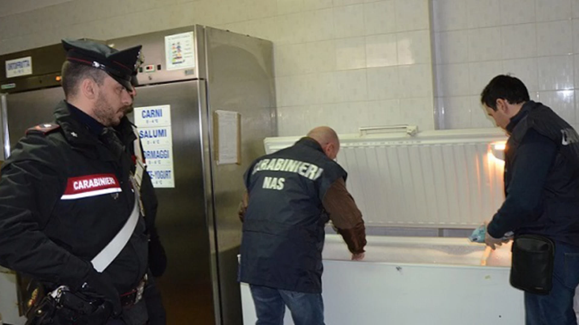 Isernia:  Salute dei cittadini, scattano i controlli dei Carabinieri, chiuso deposito di alimenti di un’attività commerciale per carenze igienico-sanitarie.