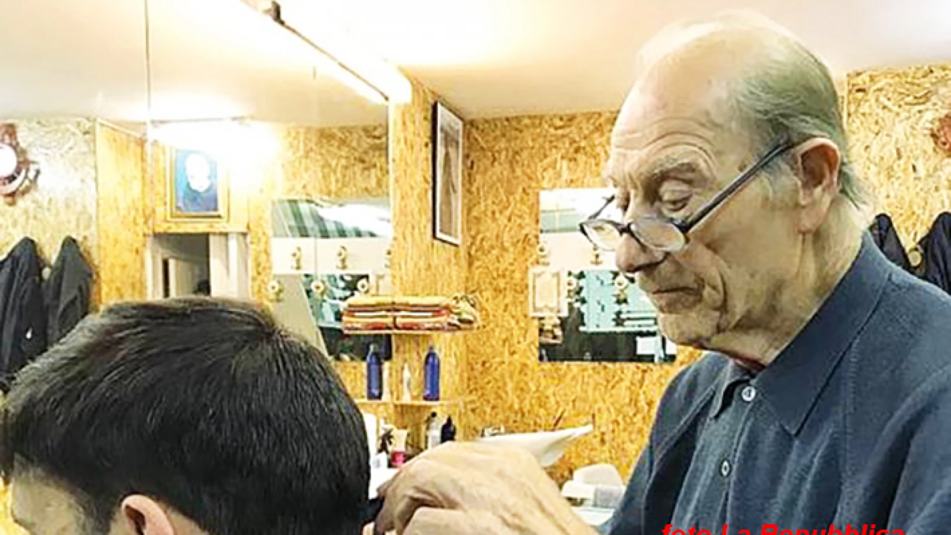 Si laurea in legge ad 84 anni. L’incredibile storia di Giuseppe Paventi che da Toro ha fatto fortuna Roma facendo il barbiere.
