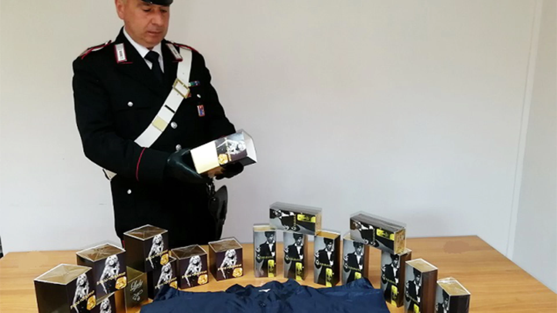 Isernia: maxi sequestro di profumi contraffatti. Giovane napoletano denunciato dai Carabinieri.