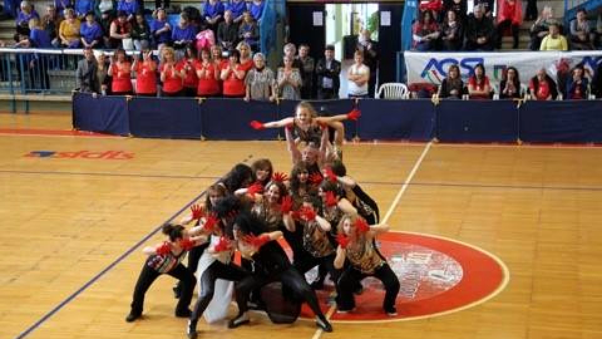 Sport: sesto raduno nazionale balli di gruppo. Anche la scuola isernina “Crazy Dance” presente all’evento di Marsciano.
