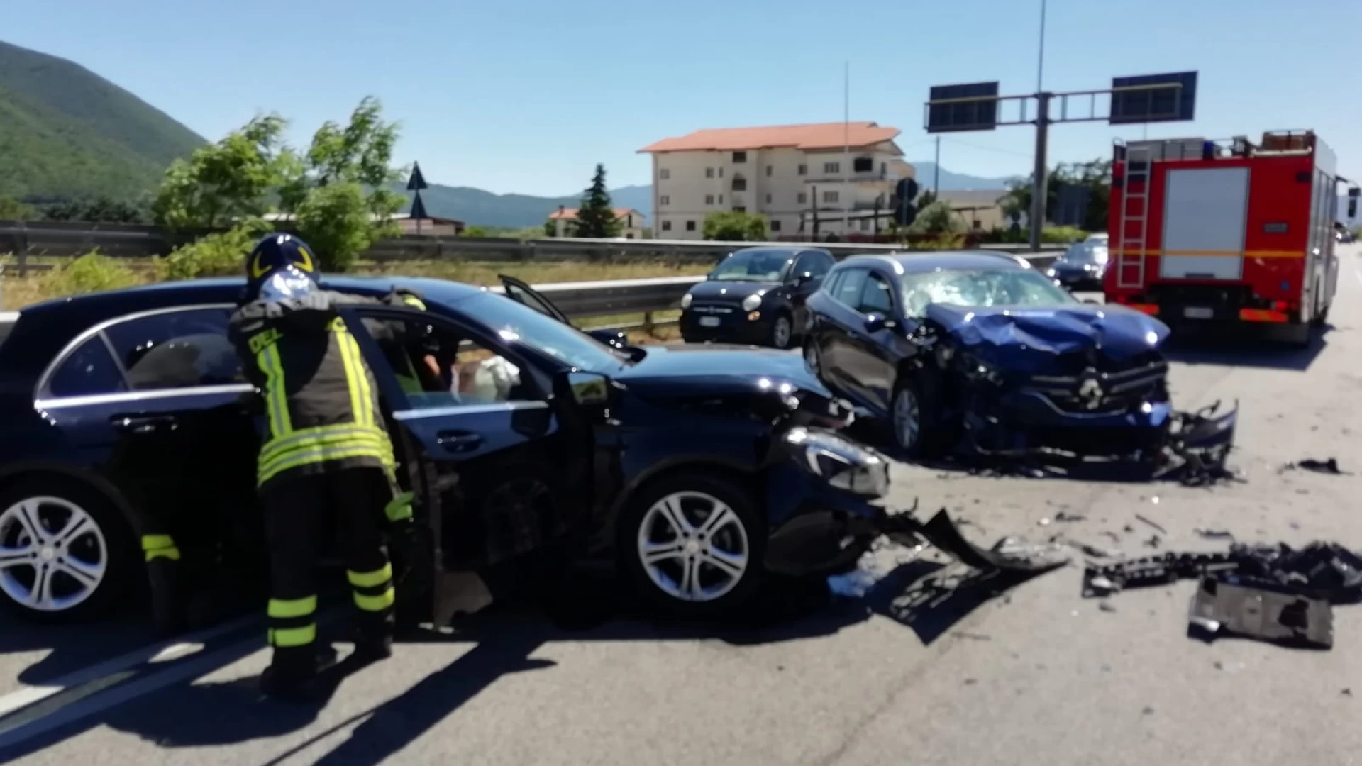 Roccaravindola: violento scontro tra diverse auto sulla 85 Venafrana. Tre i feriti