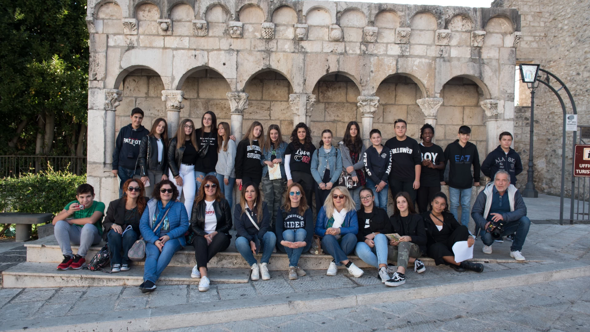 Gli alunni dell’Andrea d’Isernia nel centro storico per conoscere i segreti della città.
