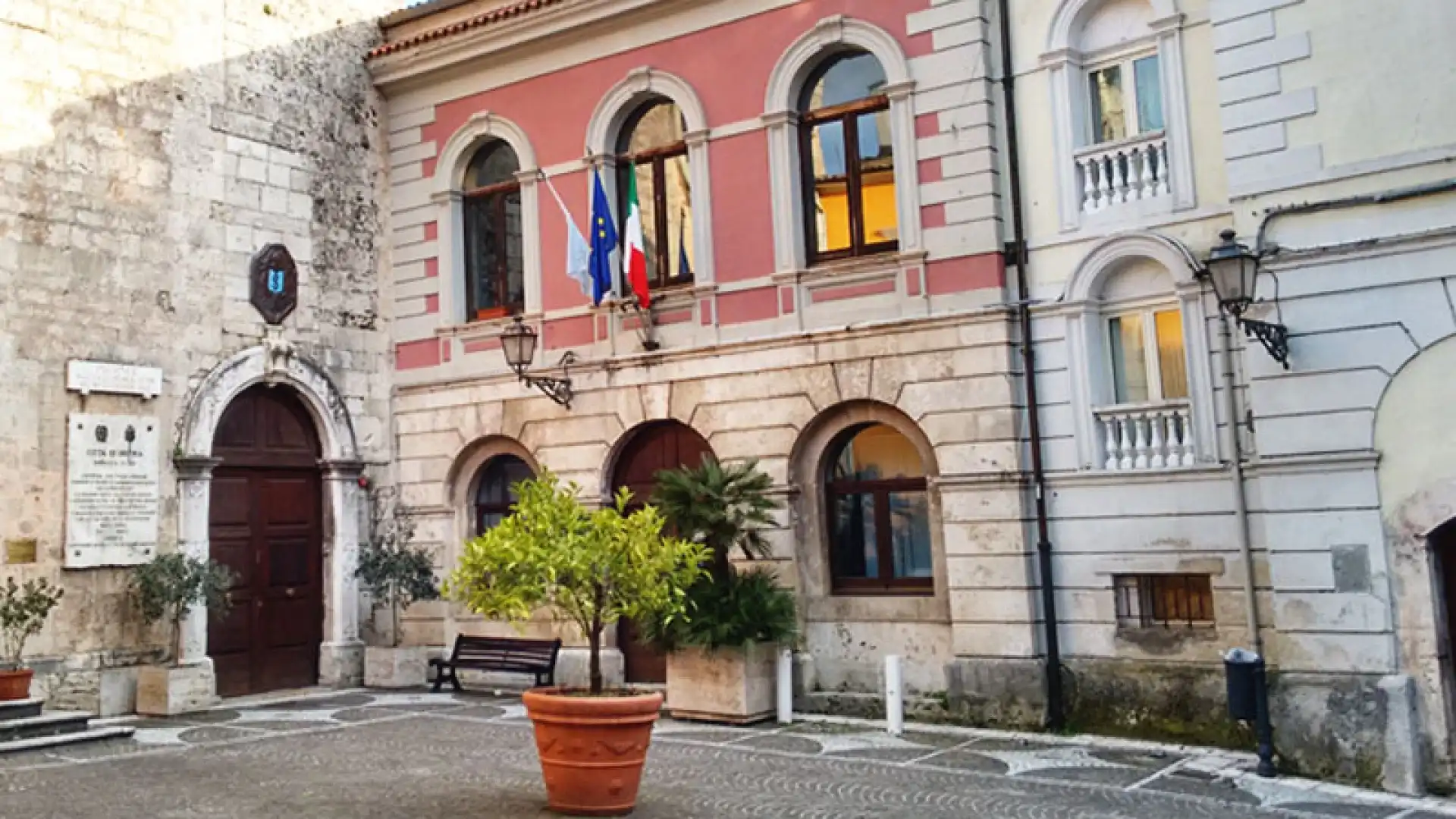 Isernia: obbligo di mascherine per chi esce. L’ordinanza del sindaco Giacomo D’Apollonio.