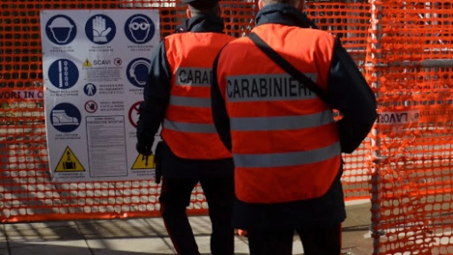 Cantalupo nel Sannio: I Carabinieri controllano un cantiere e sanzionano elettricisti per mancato uso dei D.P.I.