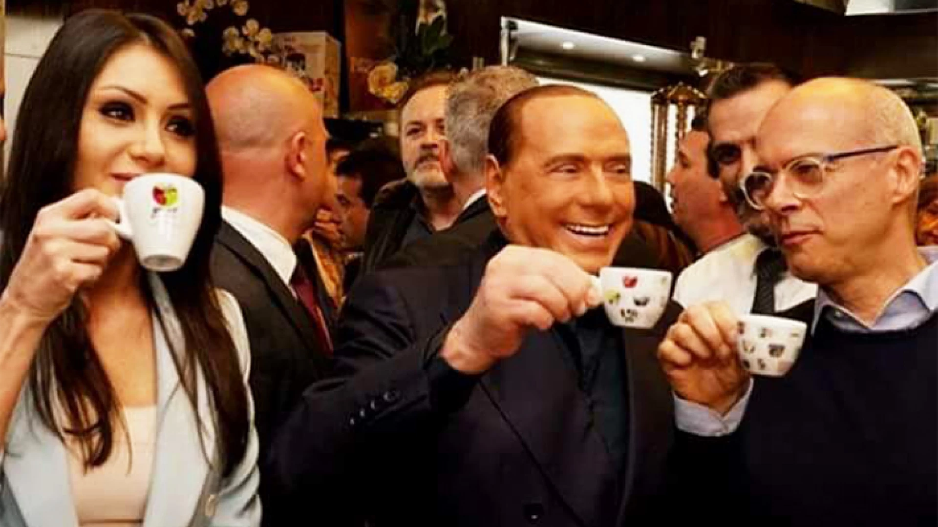 Berlusconi pensa al Molise durante la videoconferenza con i rappresentanti regionali.
