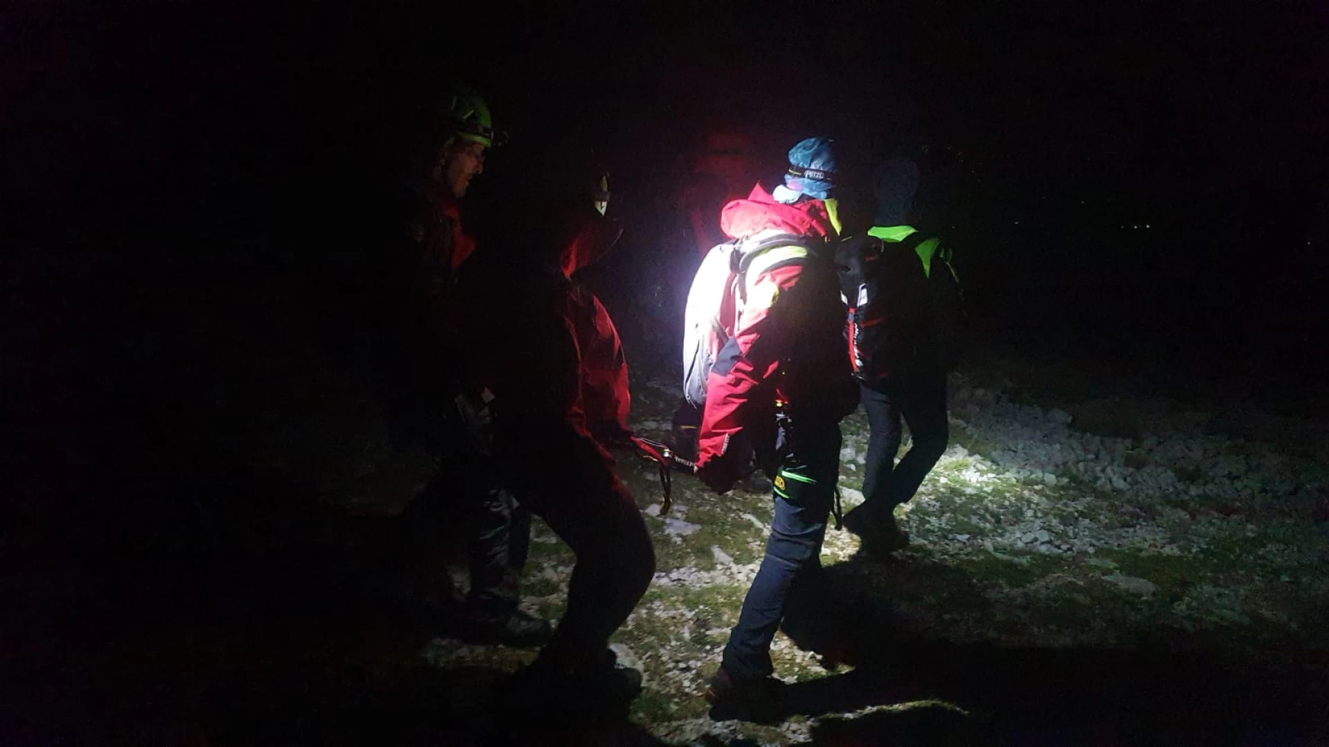 Il Soccorso Alpino impegnato in notturna per rintracciare una escursionista su Monte Miletto.