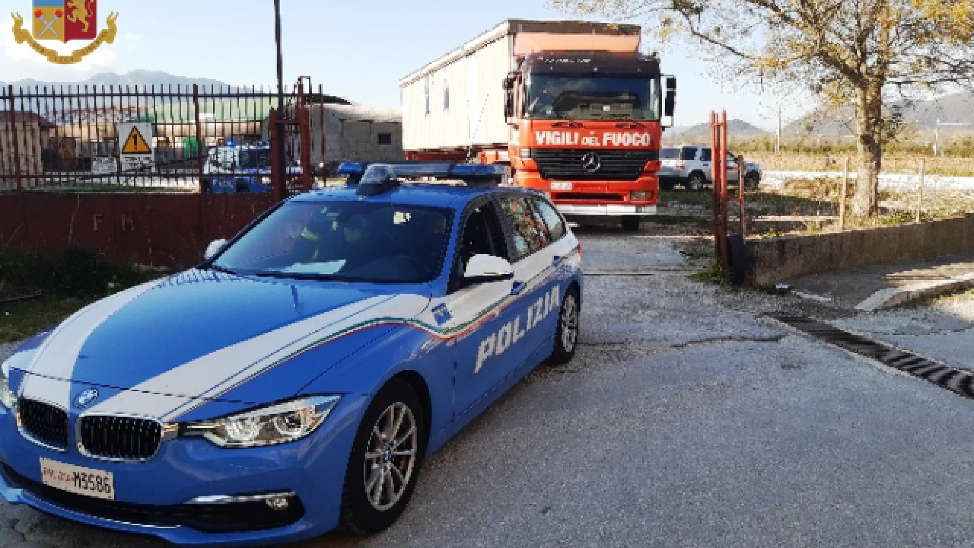 Isernia: moduli abitativi per l’ospedale di Termoli scortati dalla Polizia stradale di Isernia.