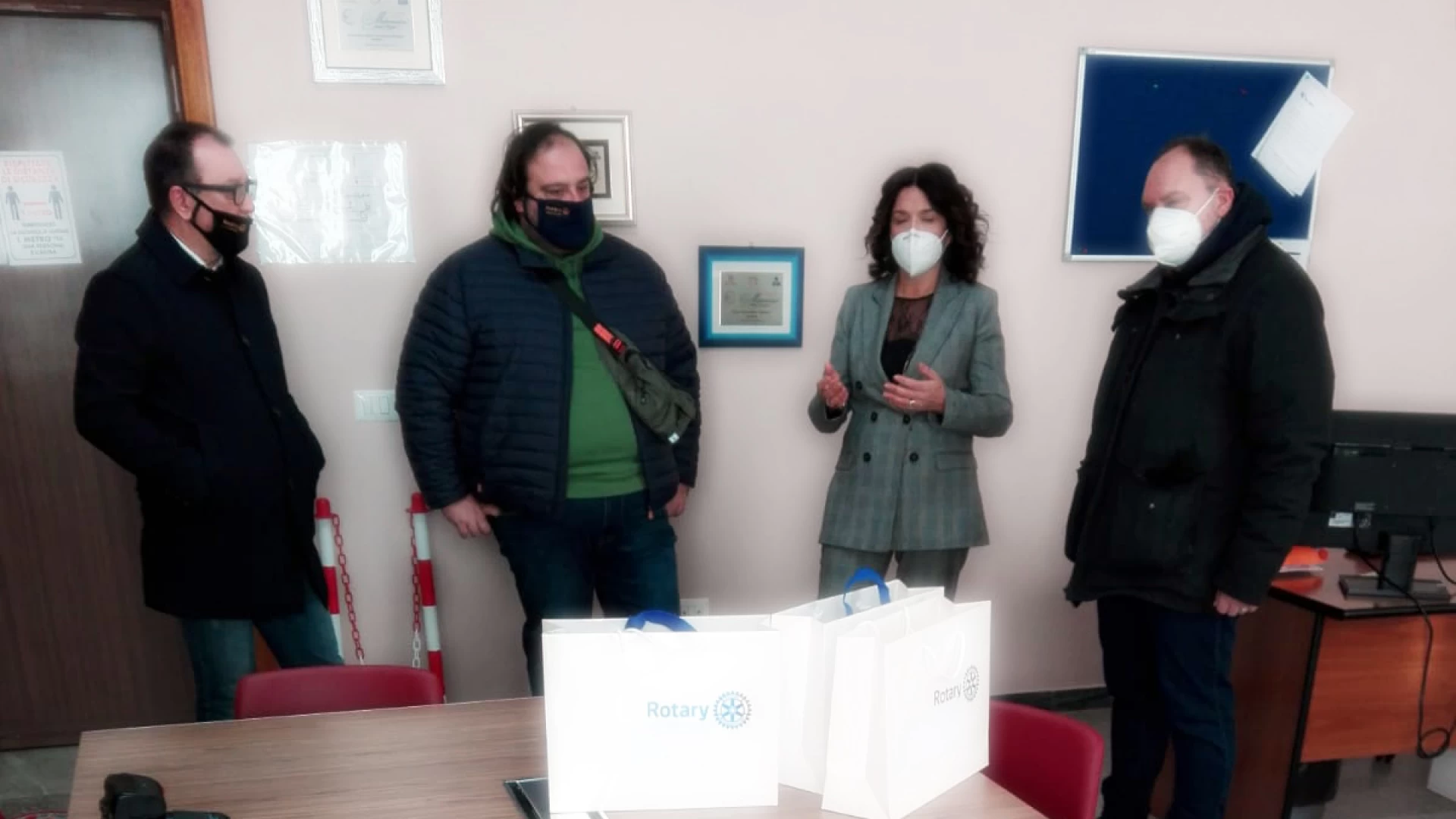 All'Alfano di Termoli un laboratorio di informatica tra le novità di Open Weeks 2021 e tre nuovi laptop donati dal Rotary