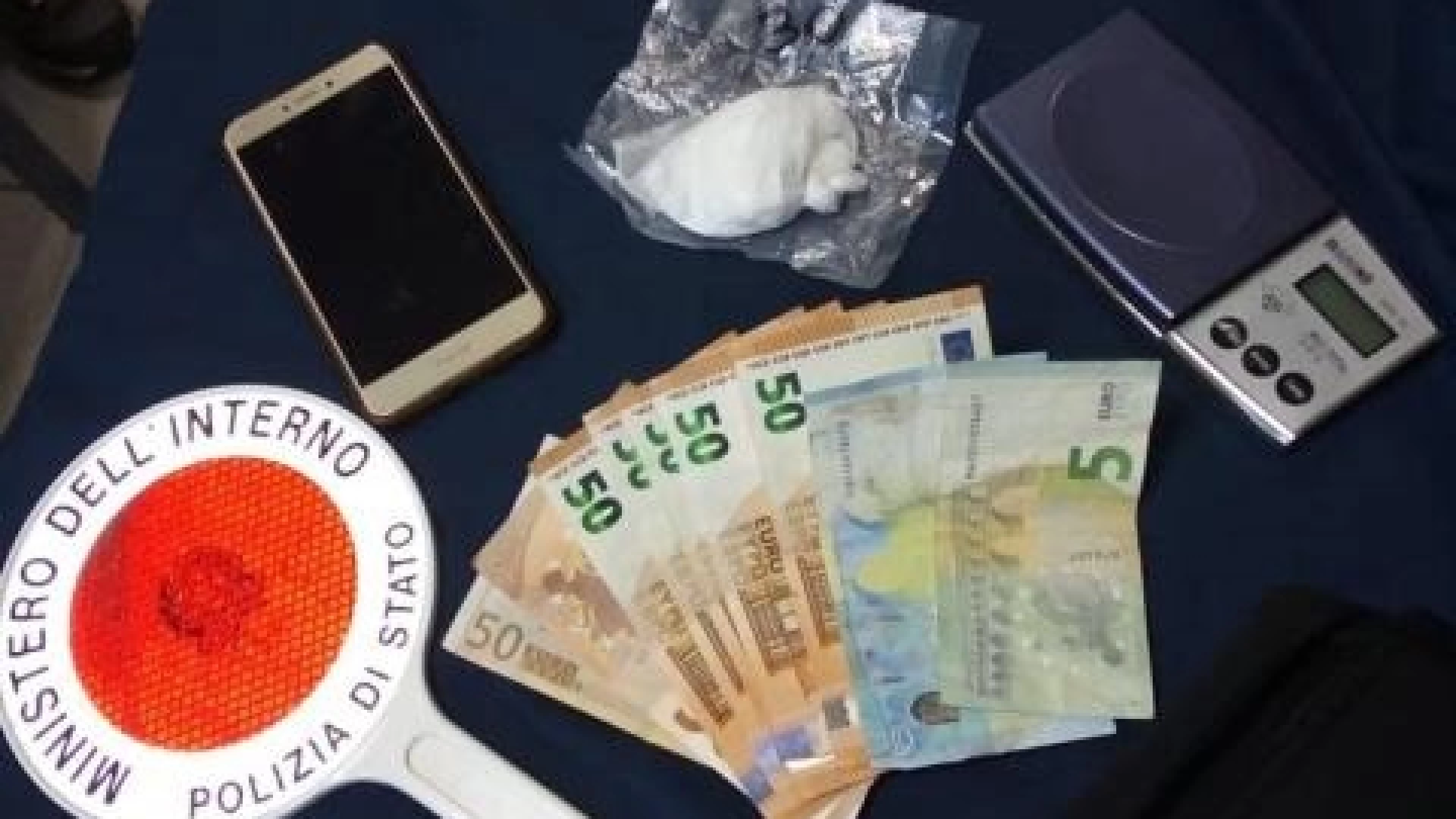 Isernia: arrestato dalla Polizia in flagranza per detenzione di stupefacenti. Sequestrati 29 grammi di cocaina.