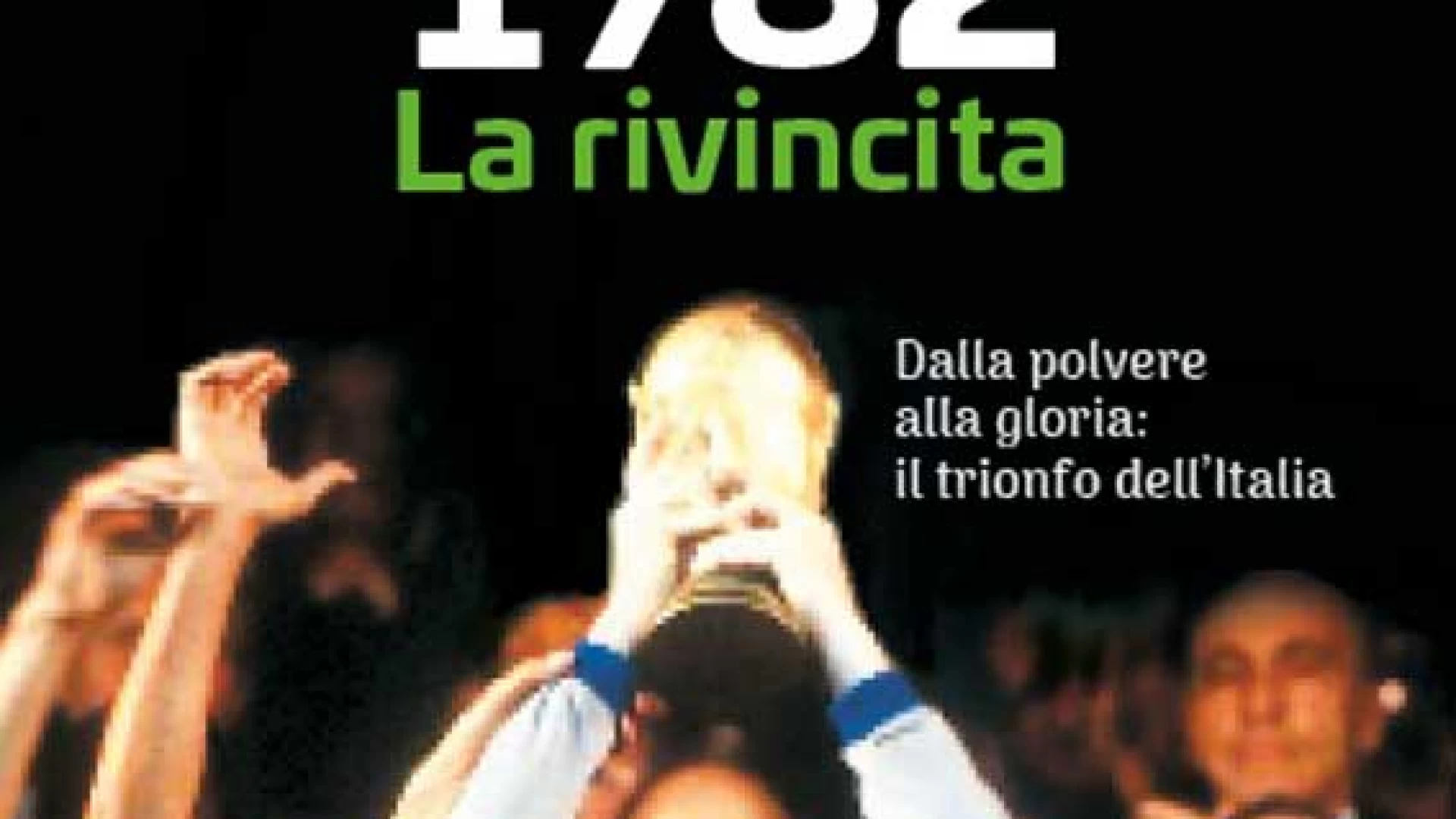 Francesco De Core col libro “Mondiali 1982” a un mese di libri a Macchiagodena.