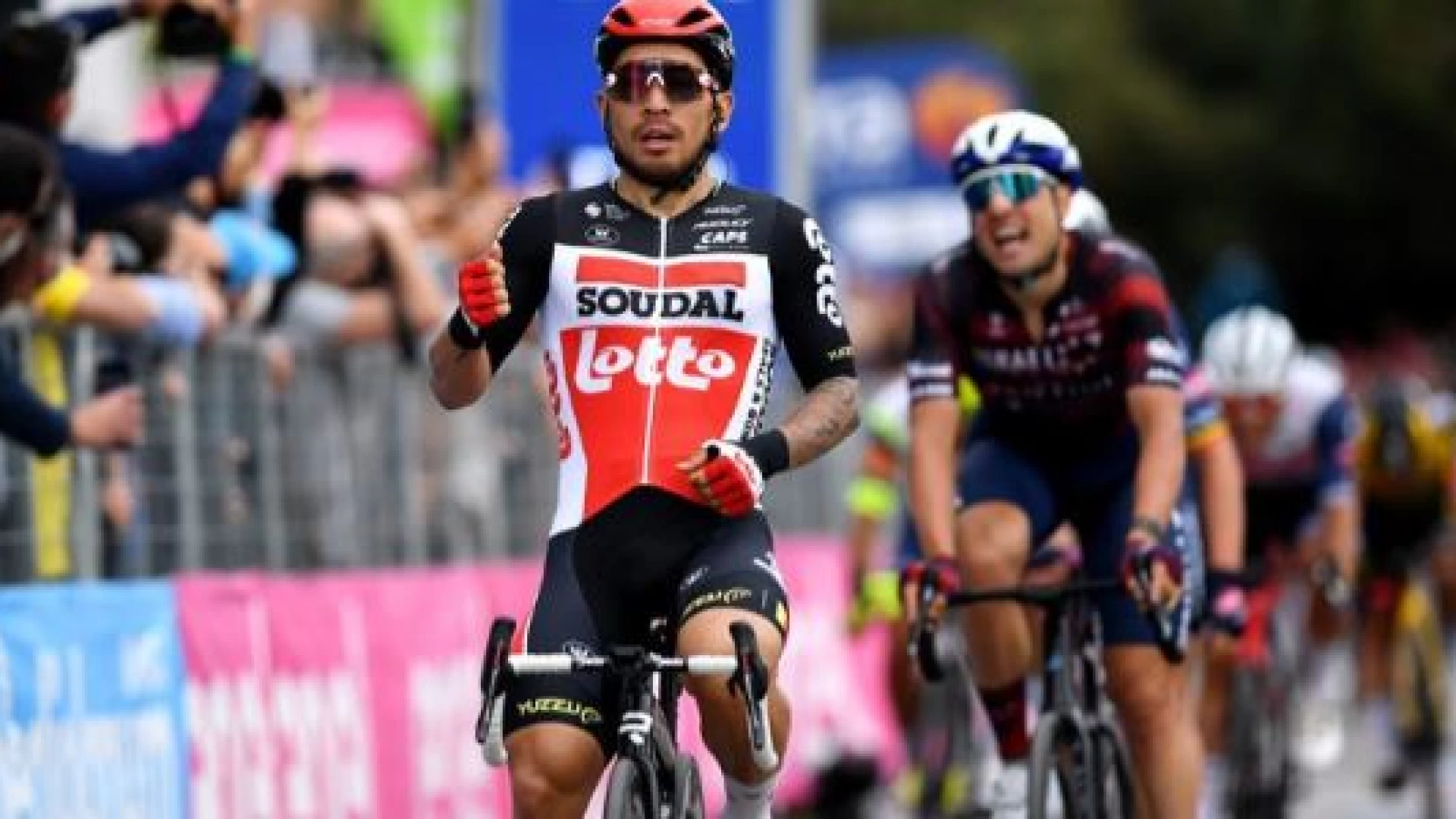 Giro d’Italia : nella tappa di Termoli trionfa in volata Caleb Ewan.