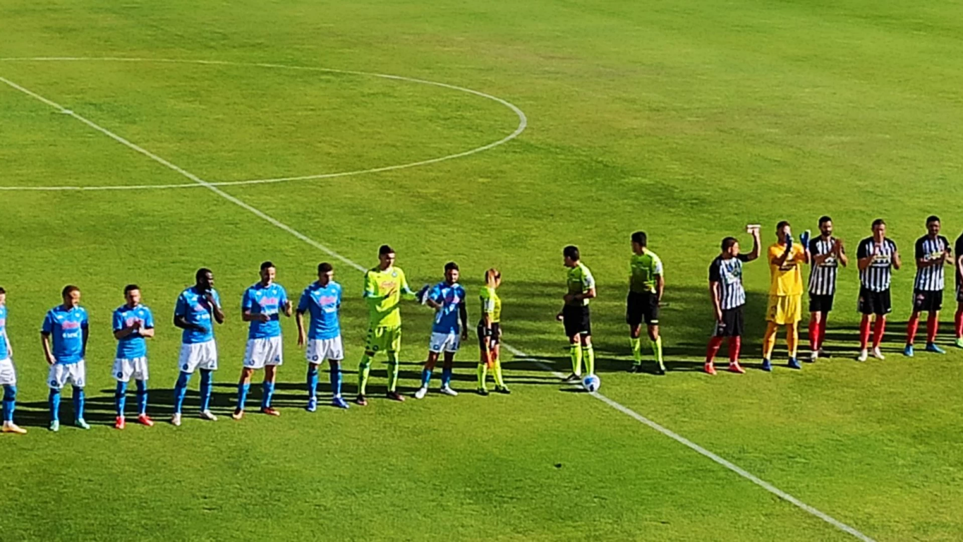 Napoli- Ascoli, amichevole a Castel Di Sangro. Finisce 2-1 per gli azzurri, in rete Insigne ed Elmas.