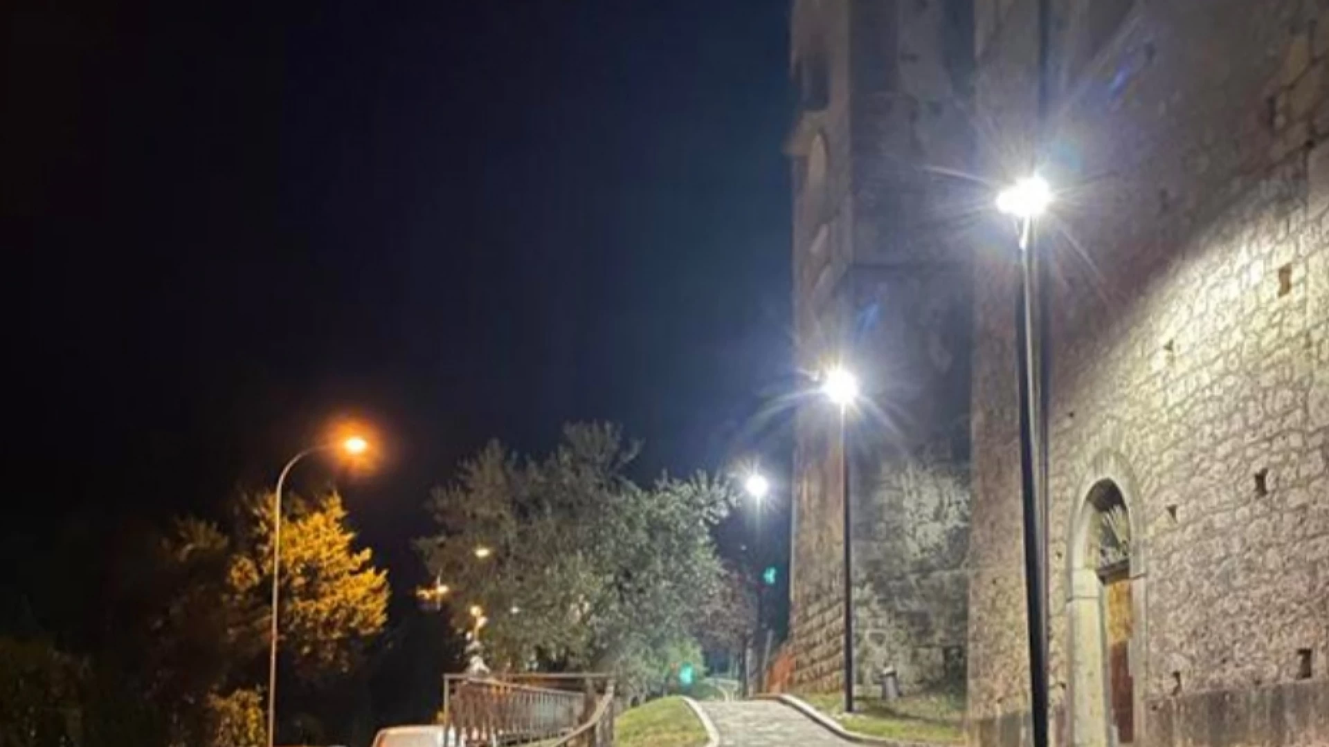 Isernia:nuova illuminazione pubblica nei pressi del passaggio pedonale sotto le mura di via Occidentale