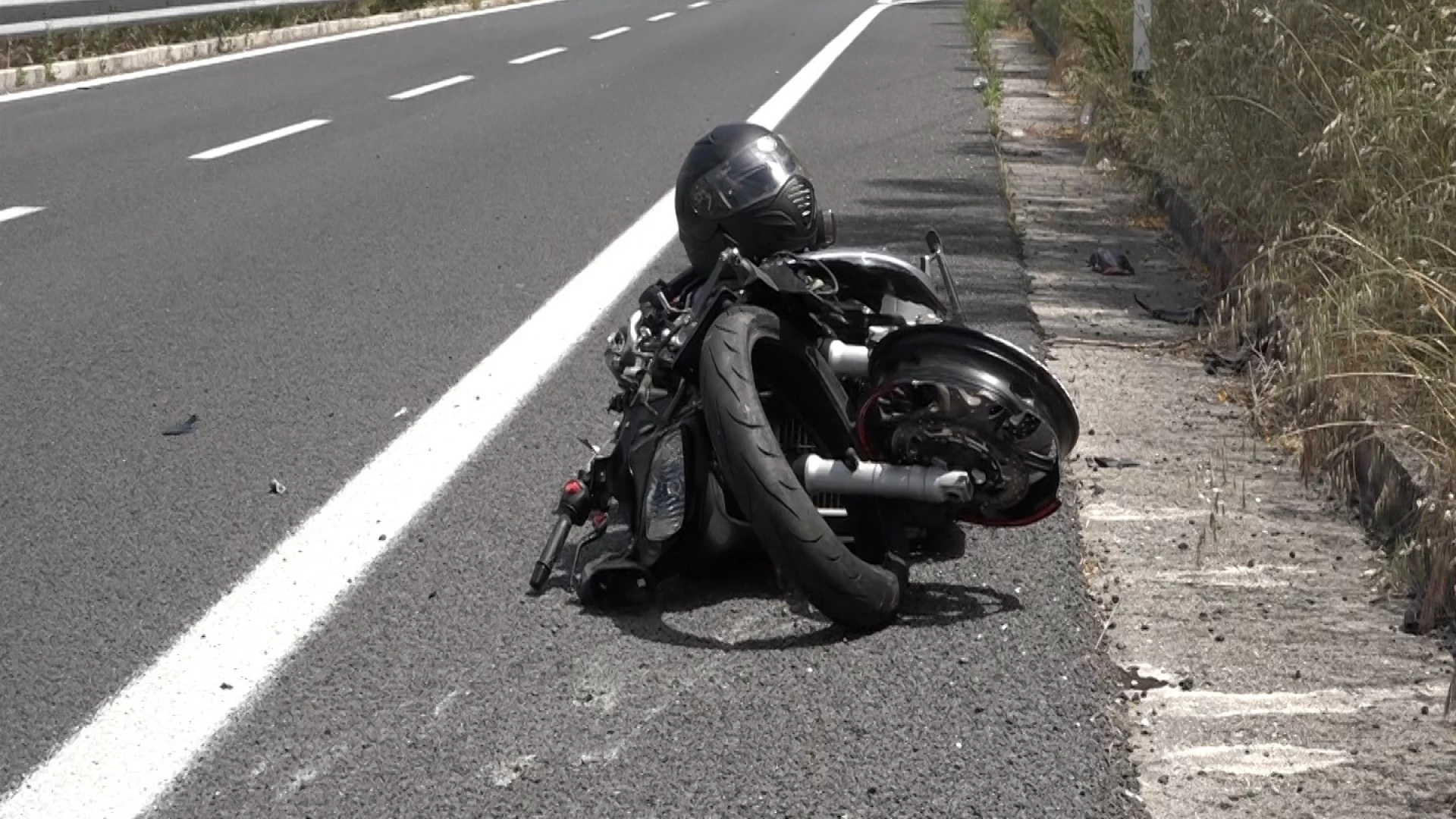 Venafro: brutto incidente per un motociclista sulla variante. Soccorso in atto.