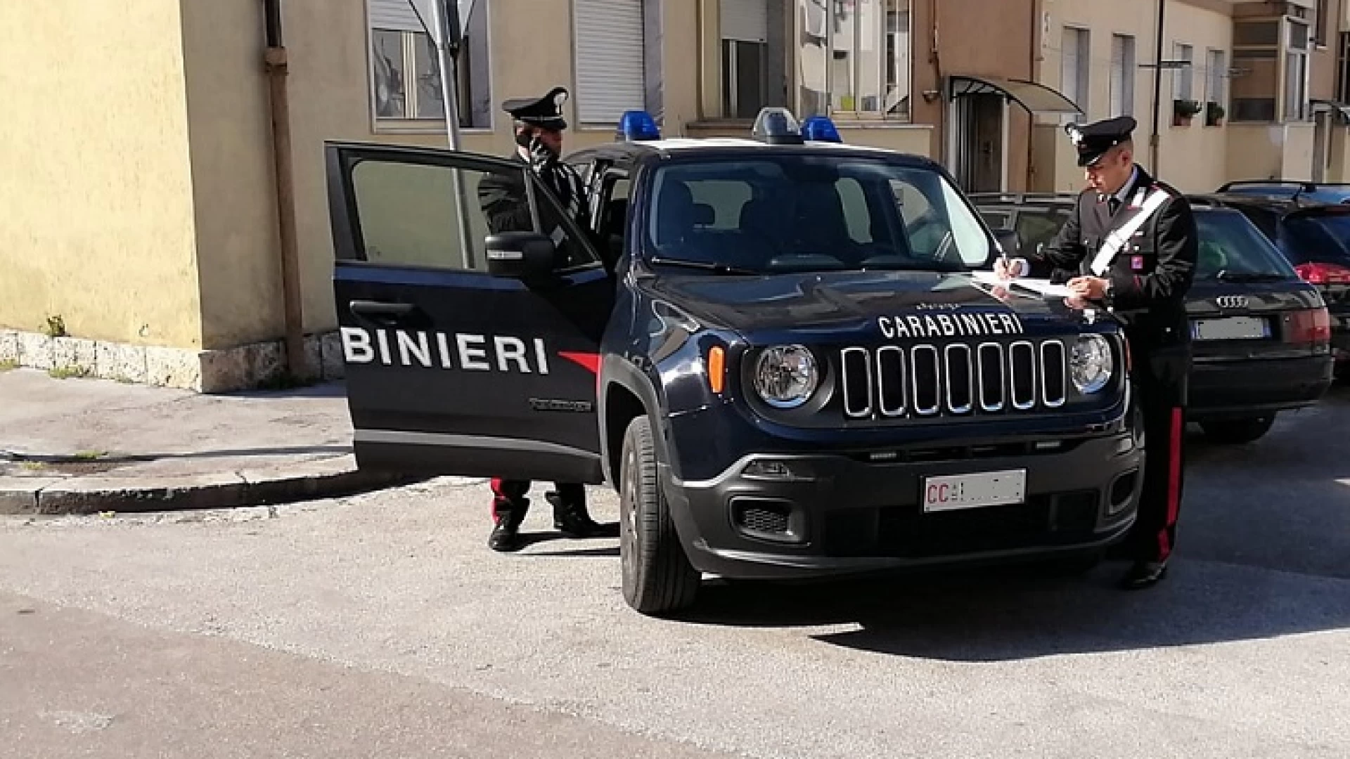 Isernia: Spaccia marijuana sotto gli occhi dei Carabinieri. Denunciato un straniero.