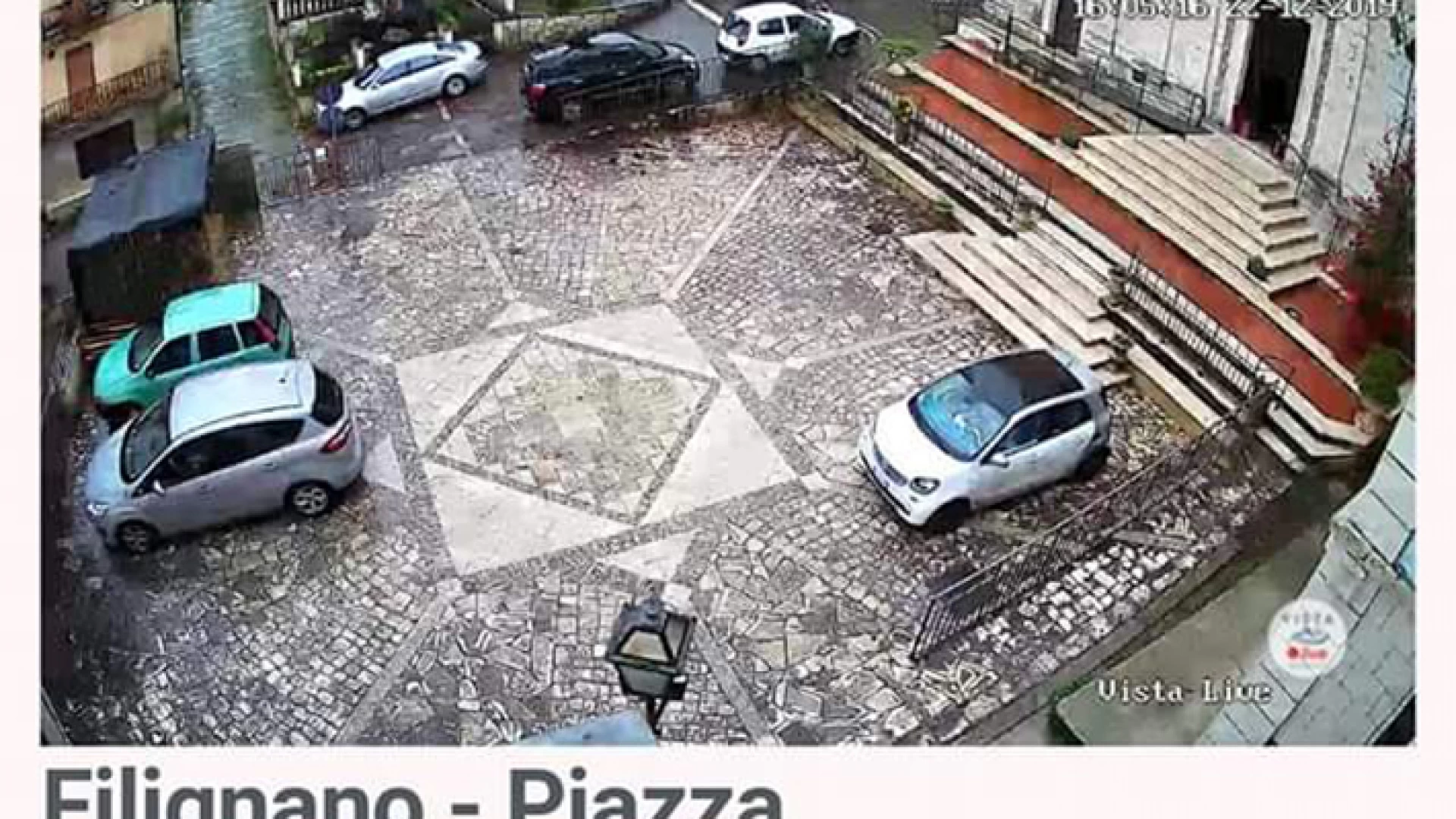 Filignano: il sindaco Cocozza potenzia le telecamere sul territorio. Installata una cam live sulla piazza centrale del paese.