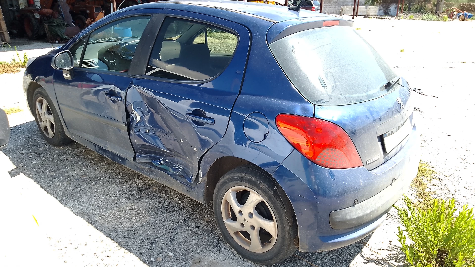 Sesto Campano: auto sospetta speronata dai Carabinieri nella serata di ieri dopo inseguimento