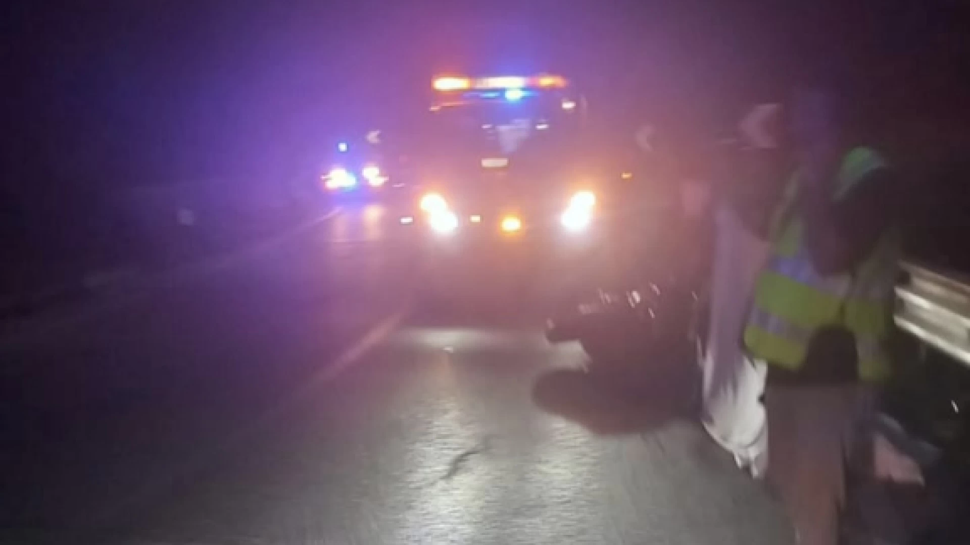 Statale 158 "Valle del Volturno" violento incidente all'altezza di Colli a Volturno. Soccorsi sul posto. Motociclista esce fuori strada e perde la vita.