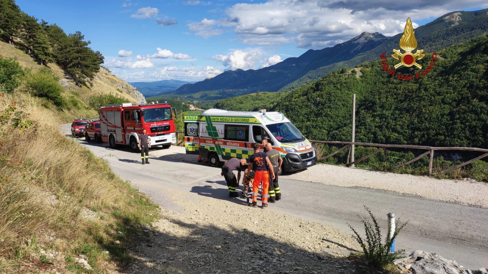 Roccamandolfi: turista di 59 anni scivola e si frattura la gamba. Portata in salvo dai Vigili del Fuoco di Isernia e dal 118.