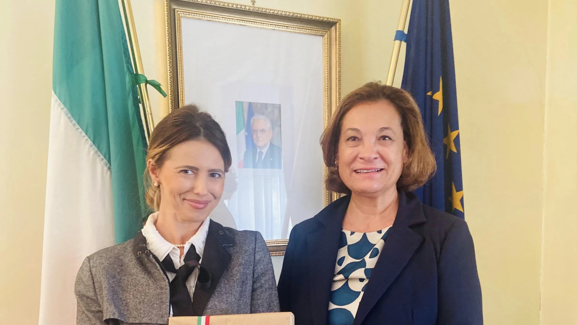 Il Prefetto Tancredi incontra il Console generale di Romania a Bari, dott.ssa Ioana GHEORGHIAS