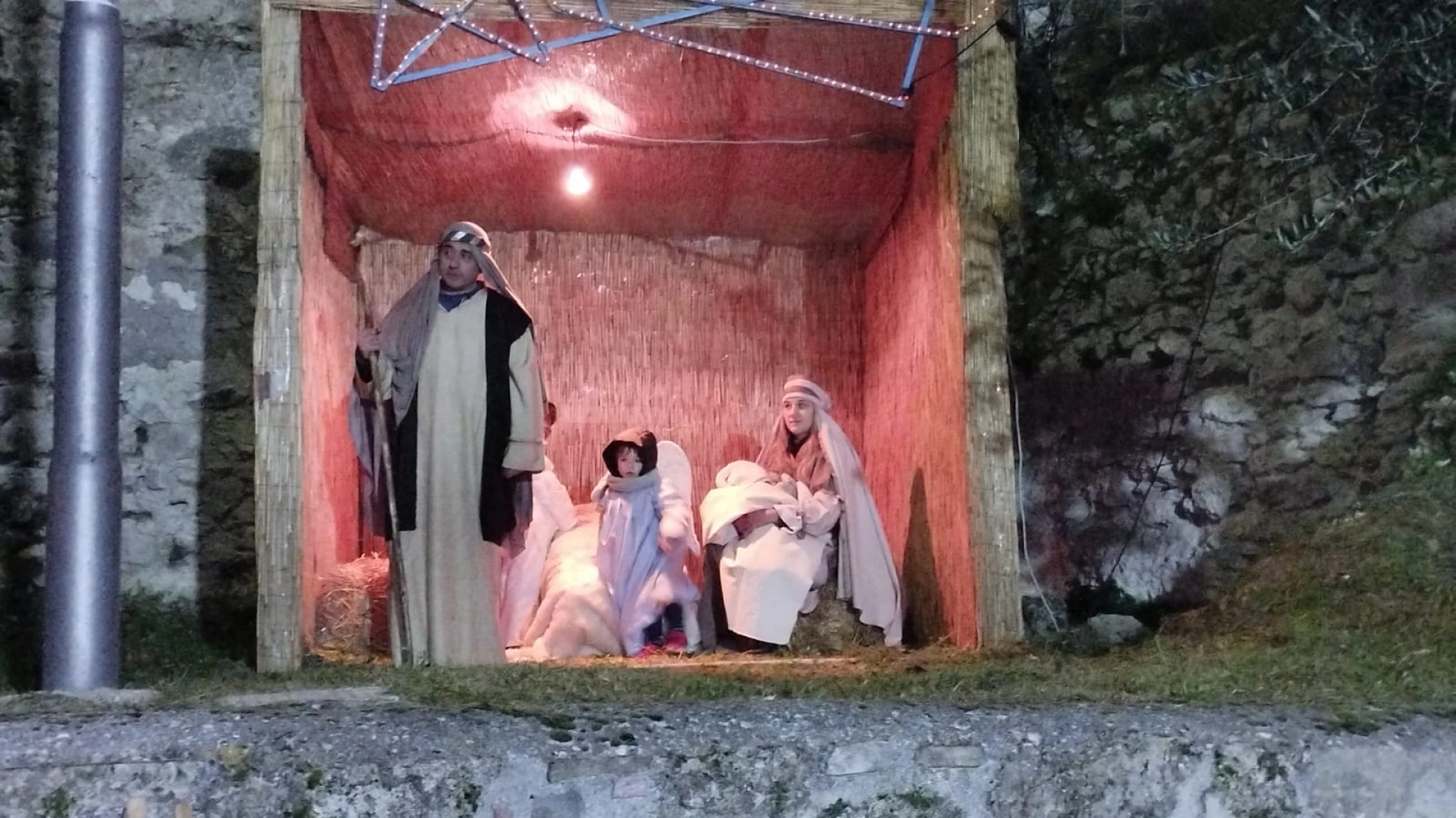 Scapoli: successo per il presepe vivente nel Borgo antico del paese