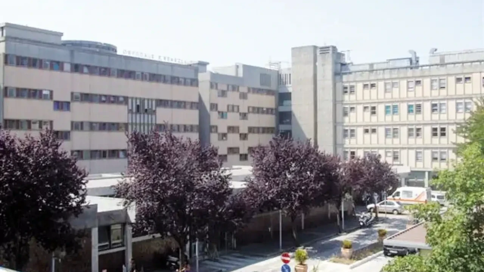 Sanità, troppe ombre sul futuro dei nostri ospedali. La nota del sindaco di Isernia Piero Castrataro.