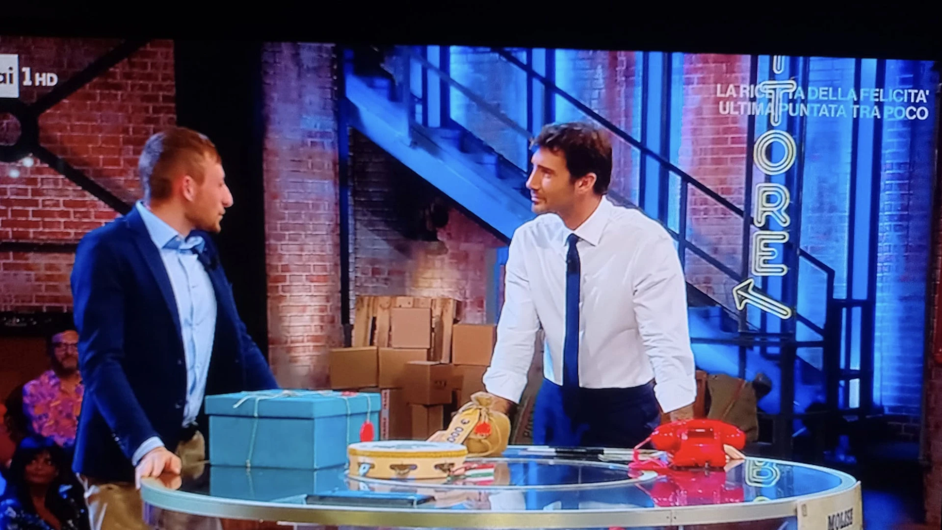 Angelo da Agnone si porta a casa 17 Mila euro da "Affari Tuoi".