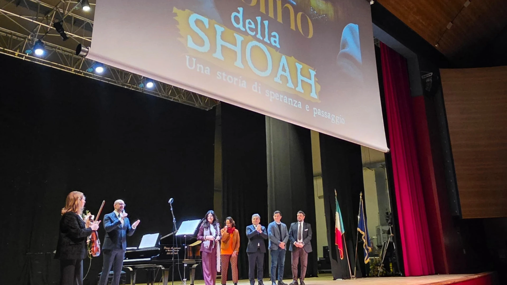 Isernia: “Il Violino della Shoah”, spettacolo con 500 studenti presso l’auditorium “X SETTEMBRE” in occasione del Giorno della Memoria.