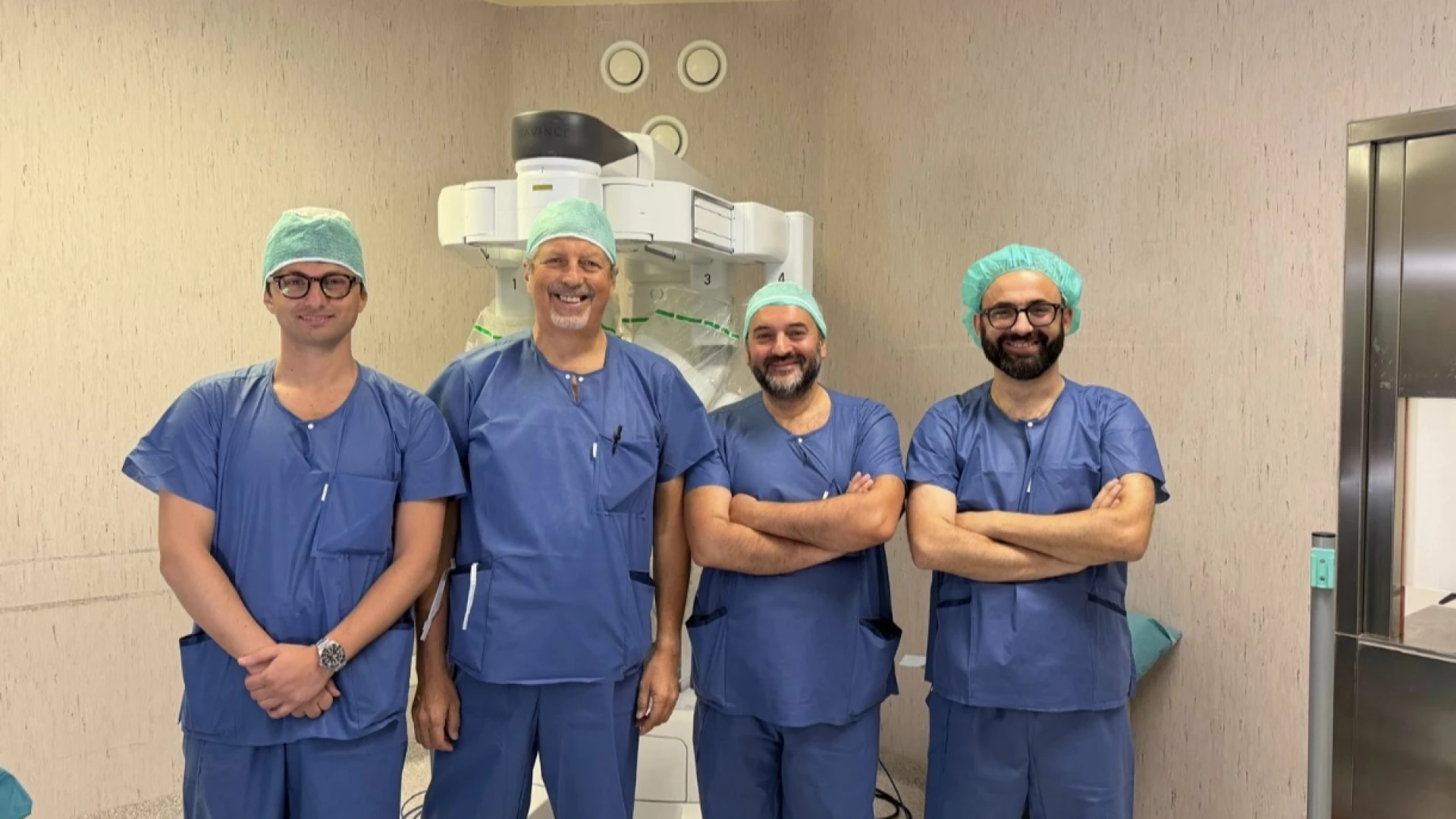 L'Aquila, urologia: per la prima volta in Abruzzo eseguito intervento combinato per tumore della prostata e protesi peniena con chirurgia robotica.