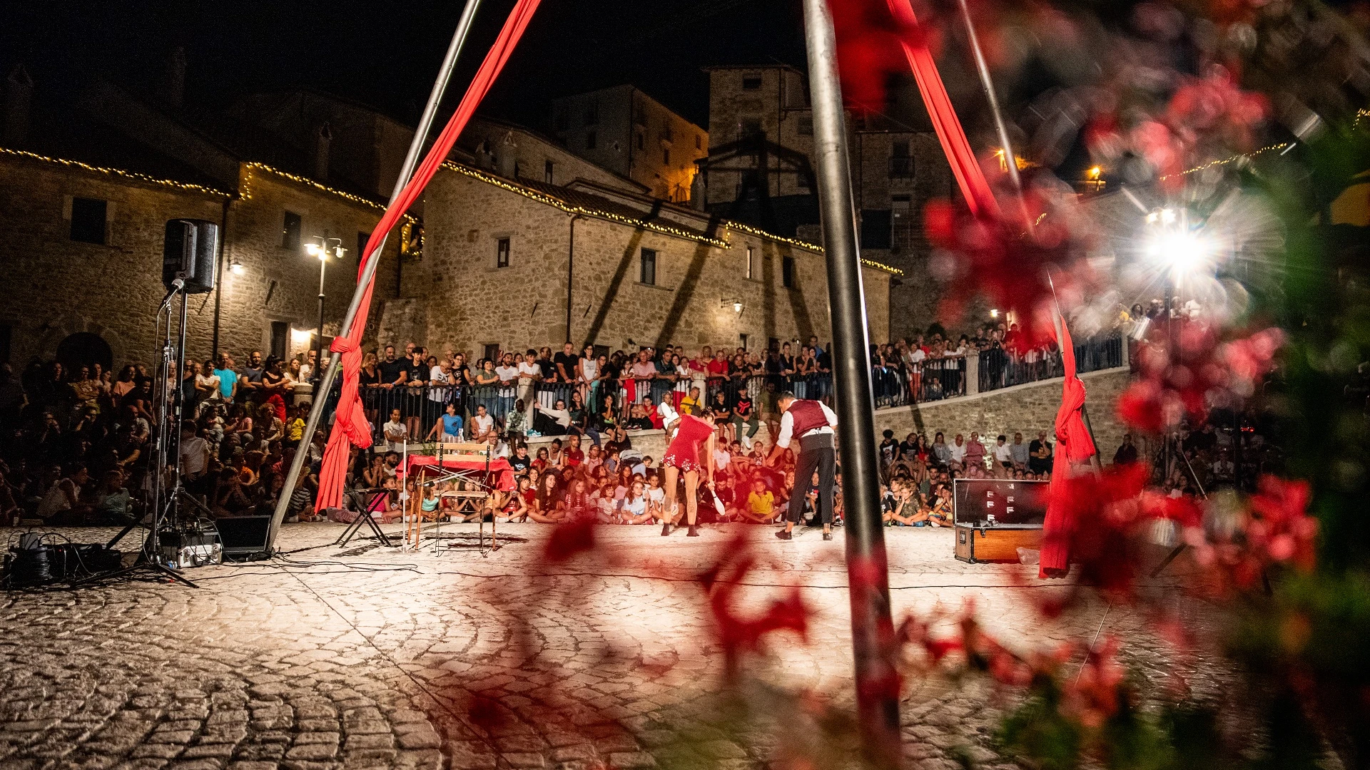 Incanto, emozioni e divertimento per  l’XI CasteldelGiudice Buskers Festival
