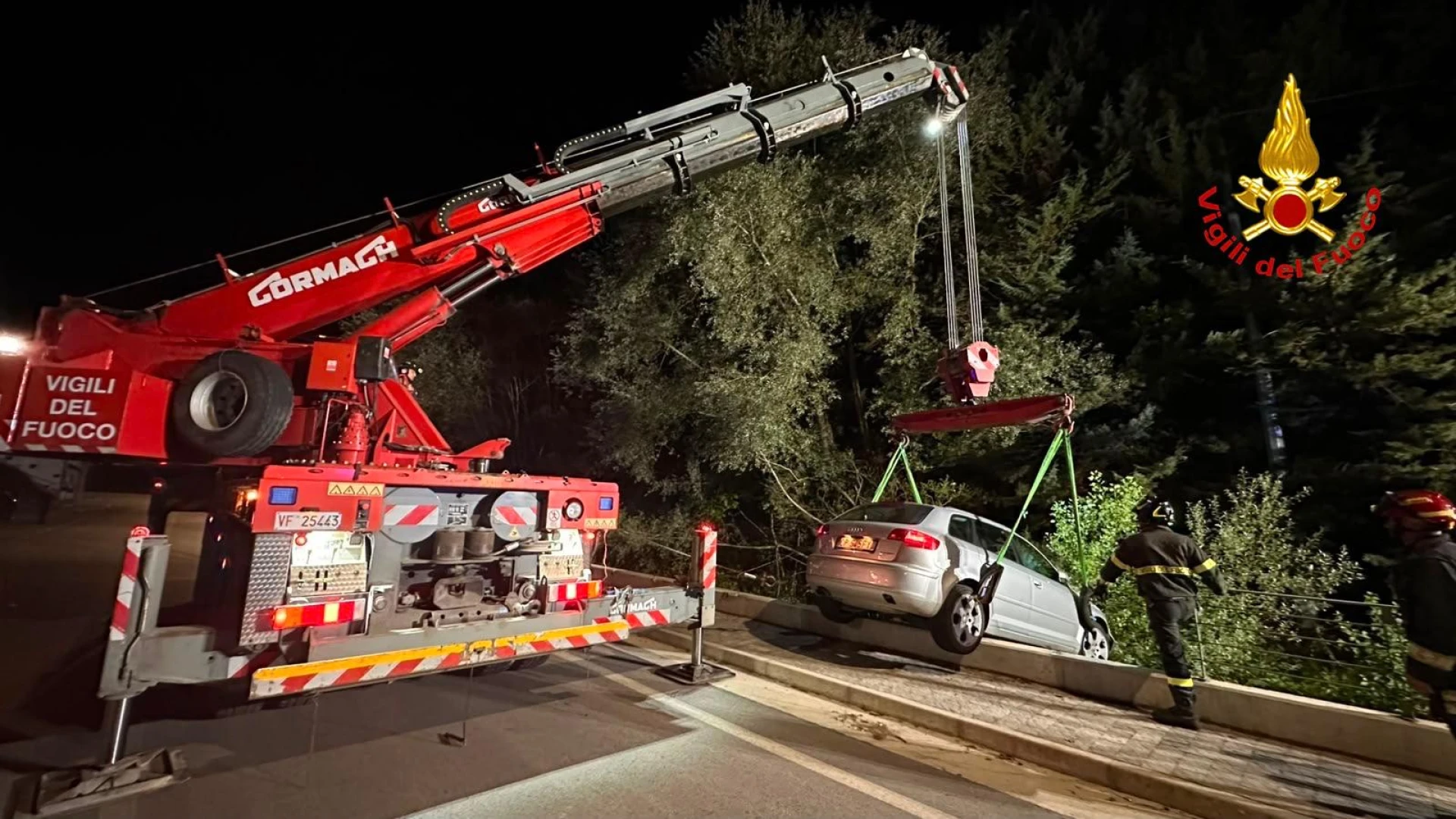 Cantalupo Nel Sannio: intervento dei Vigili del Fuoco per incidente automobilistico nella notte.