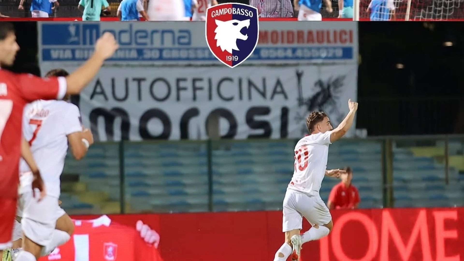 In dieci e con un difensore in porta, il Campobasso compie l'impresa: gol al 95' e 2-2 pazzesco a Grosseto