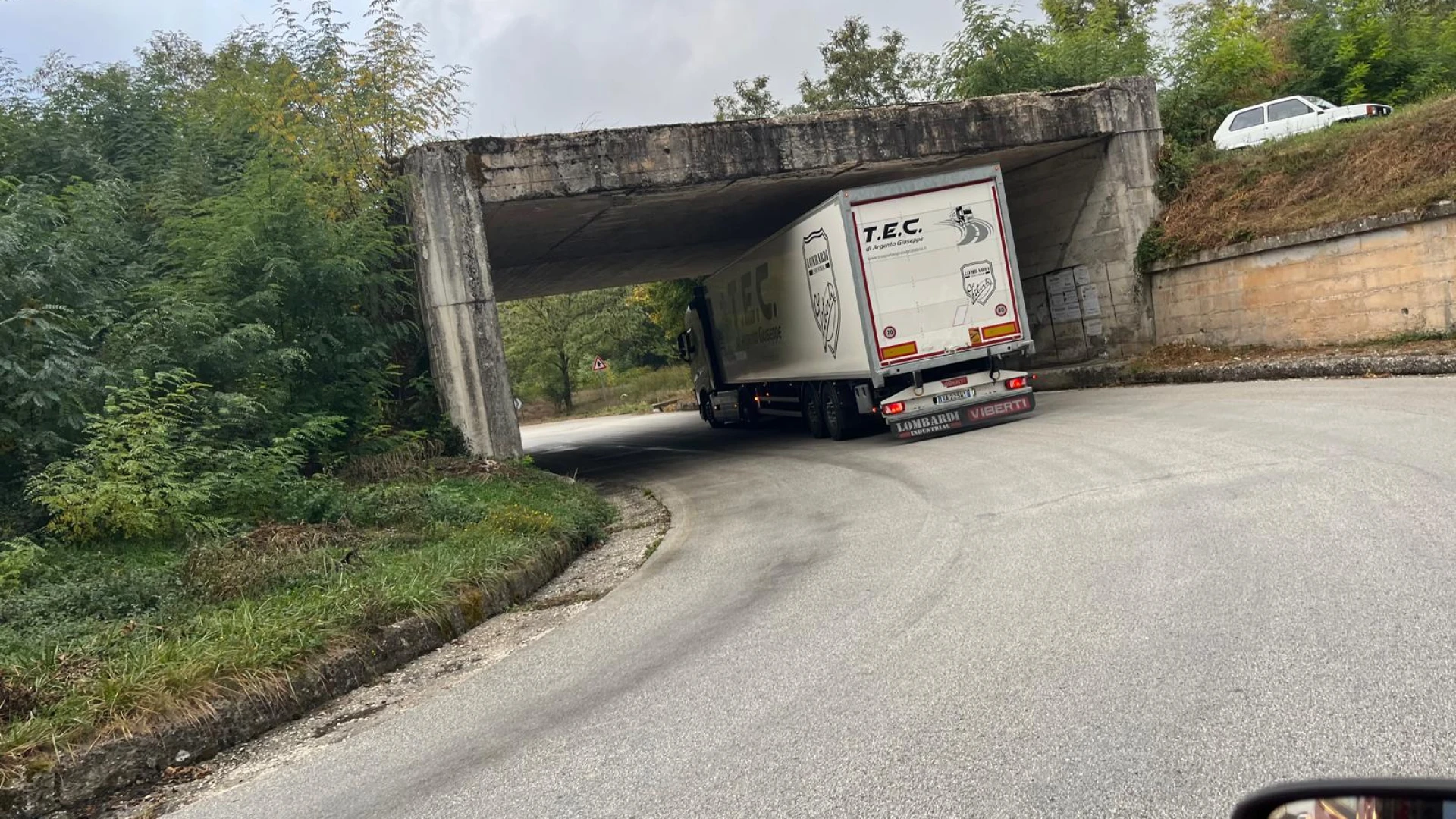 Deviazione statale 650,problematiche inerenti traffico e mezzi pesanti. A Sessano è caos. La denuncia del sindaco Pino Venditti.