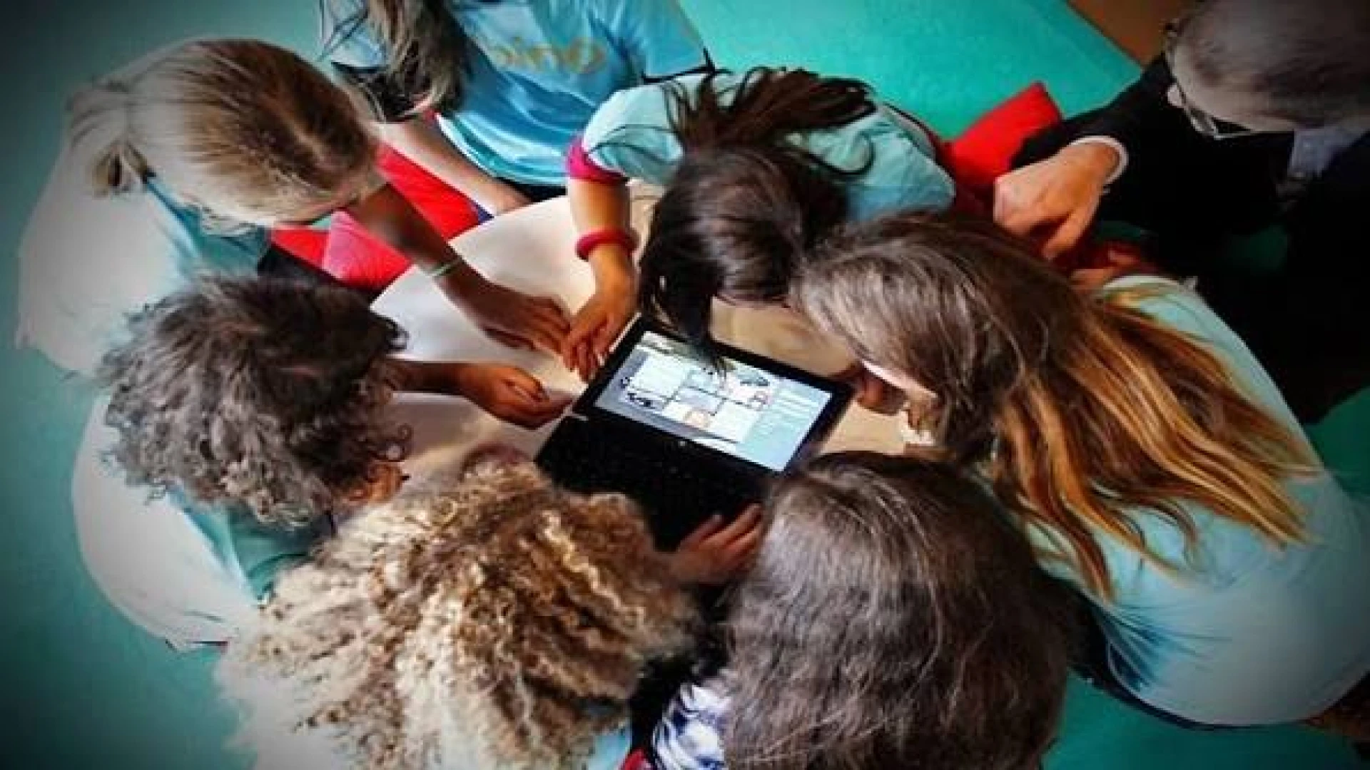 Dalle sale cinematografiche all'intrattenimento in rete, come la tecnologia cambia l'esperienza del fruitore