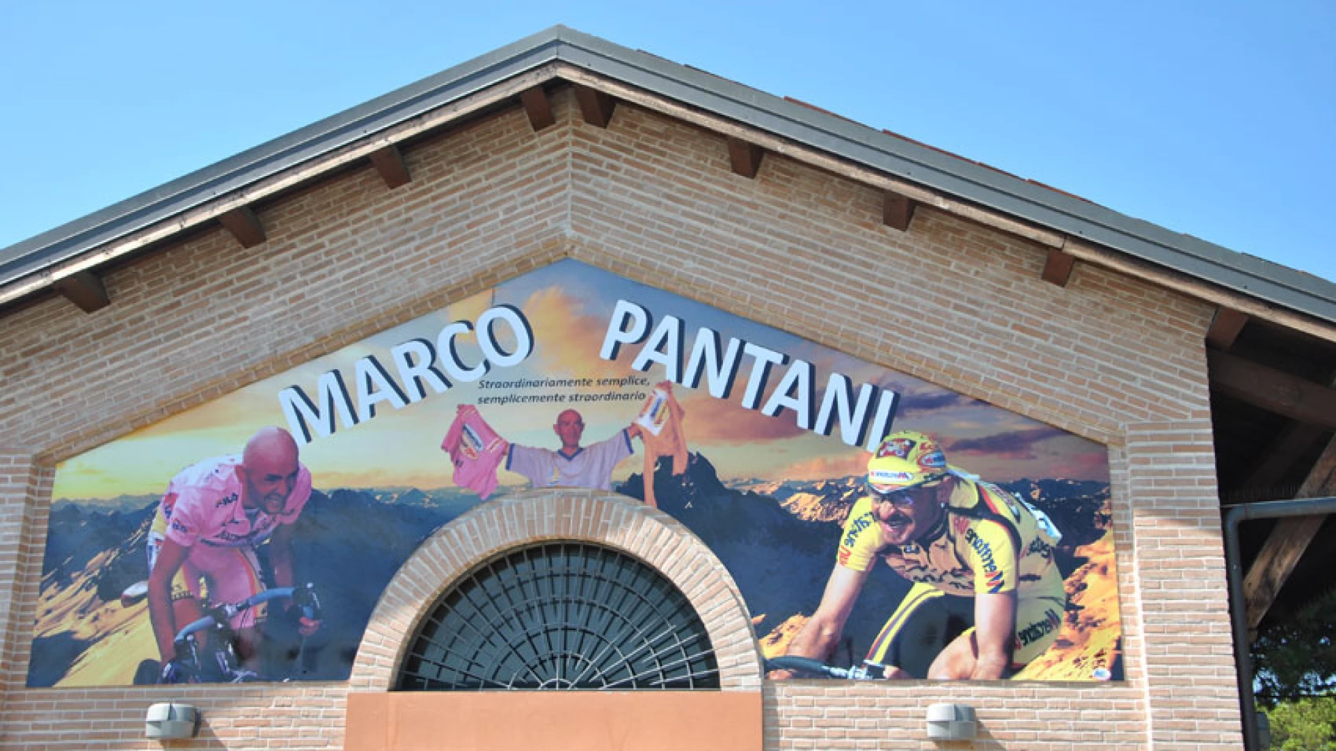 Sport: sono passati 12 anni dalla morte del “Pirata” . Quest’oggi tutti gli amanti del ciclismo ricordano Marco Pantani.