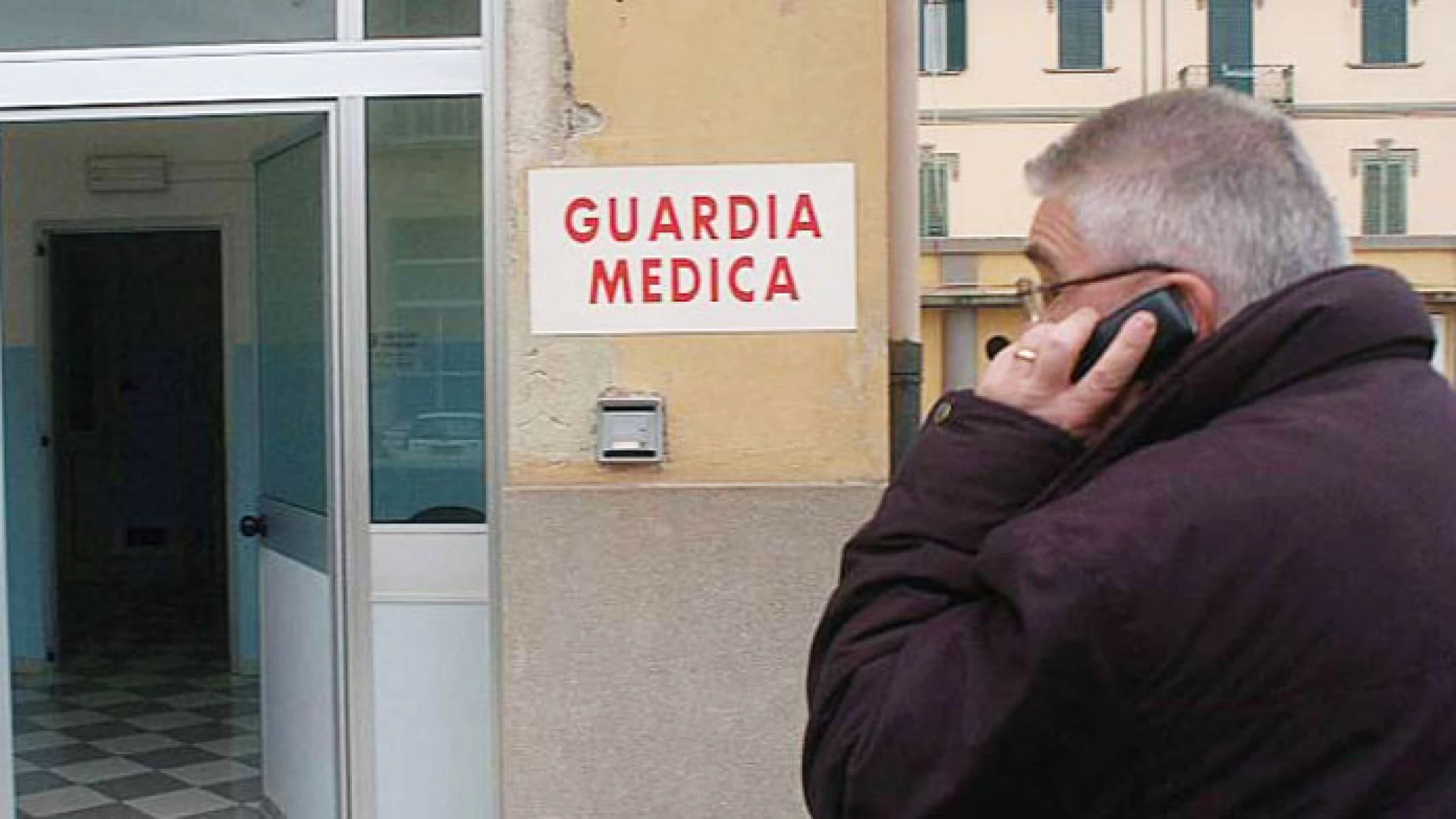 Il sindacato medici italiani lancia un appello per evitare lo smantellamento dell'assistenza sanitaria notturna.