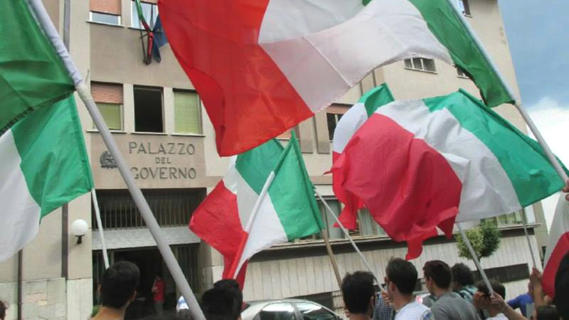 Molise: CasaPound Italia protesta contro l’importazione senza dazi dell'olio tunisino con striscioni in tutta la Regione
