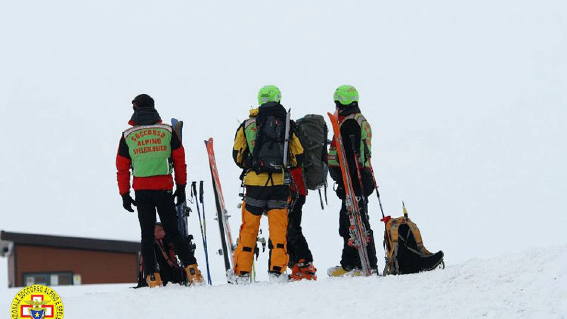 Emergenza neve in Molise: Il Soccorso Alpino in prima linea a sostegno della popolazione.