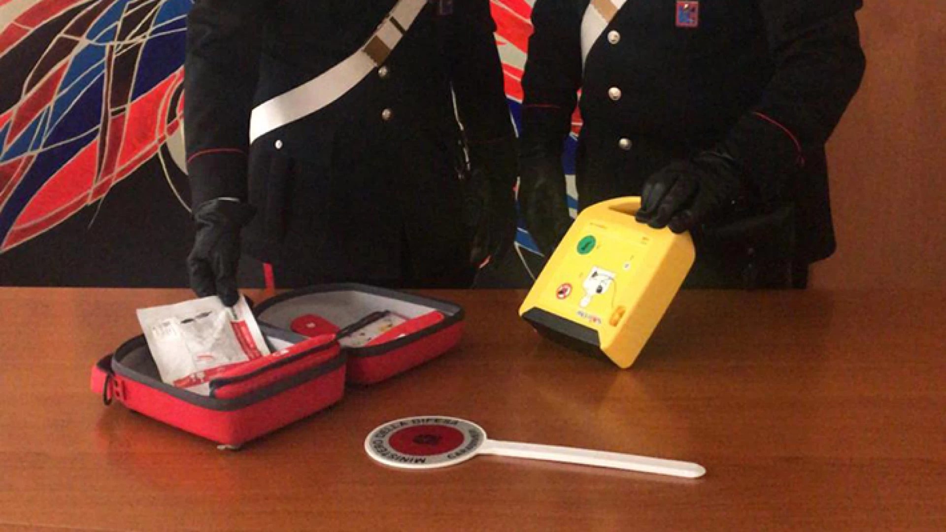 Isernia:  I Carabinieri di Isernia recuperano un defibrillatore rubato all’ospedale locale e denunciano un soggetto per ricettazione.