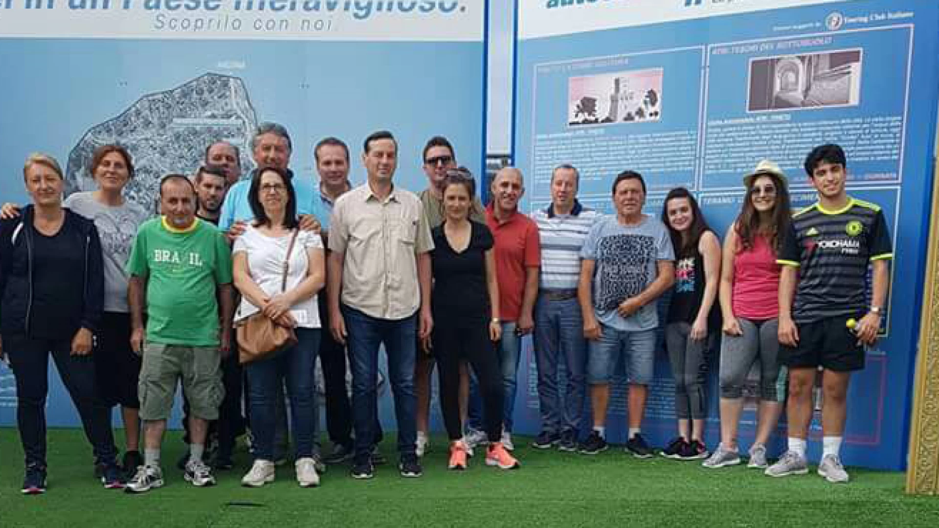 Pellegrinaggio Macerata –Loreto , Colli c’è. Nutrito gruppo di “camminatori di fede” presenti all’evento religioso.