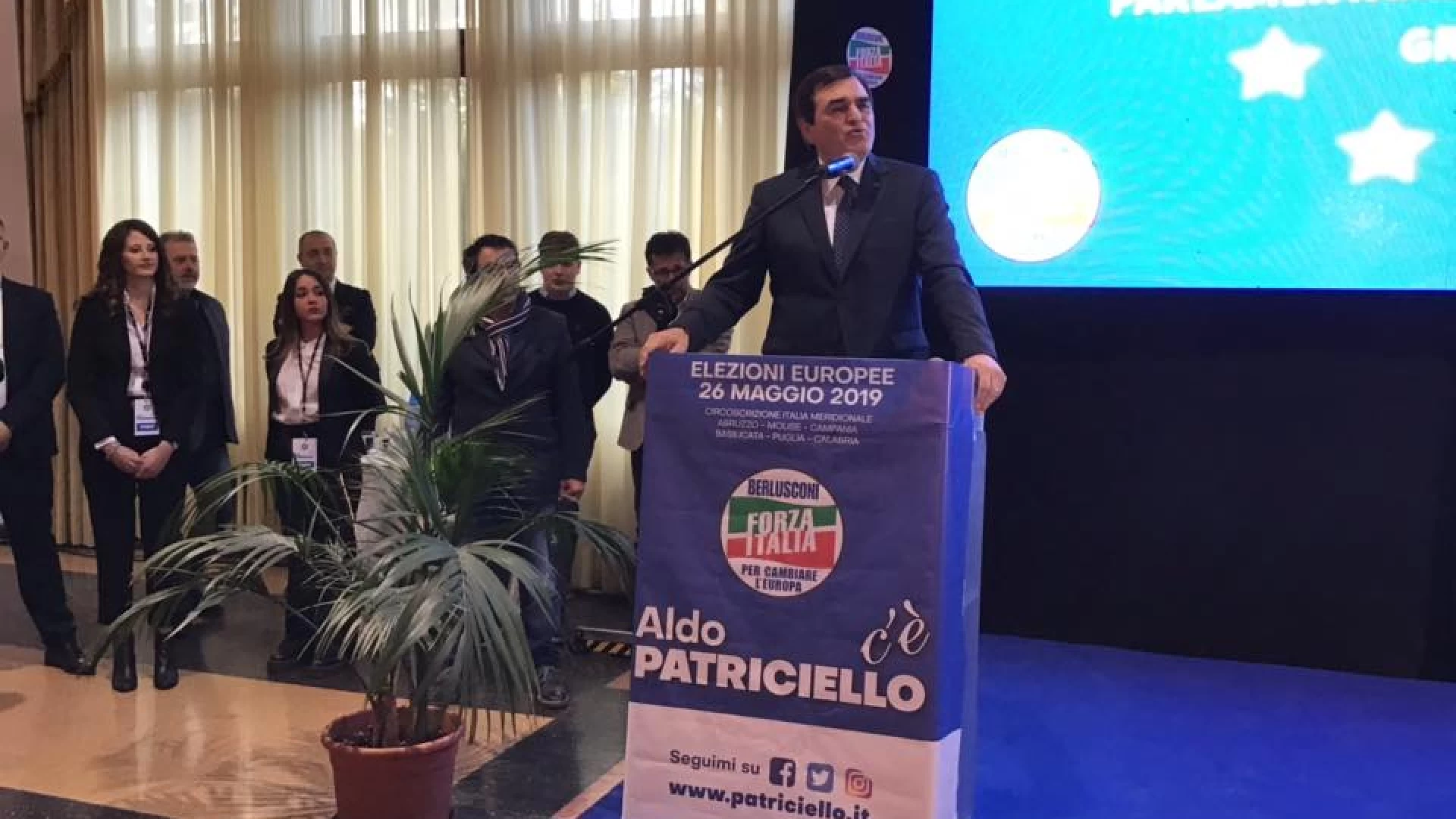 Europee 2019: Aldo Patriciello abbraccia il Molise. Bagno di folla per l’apertura della campagna elettorale.