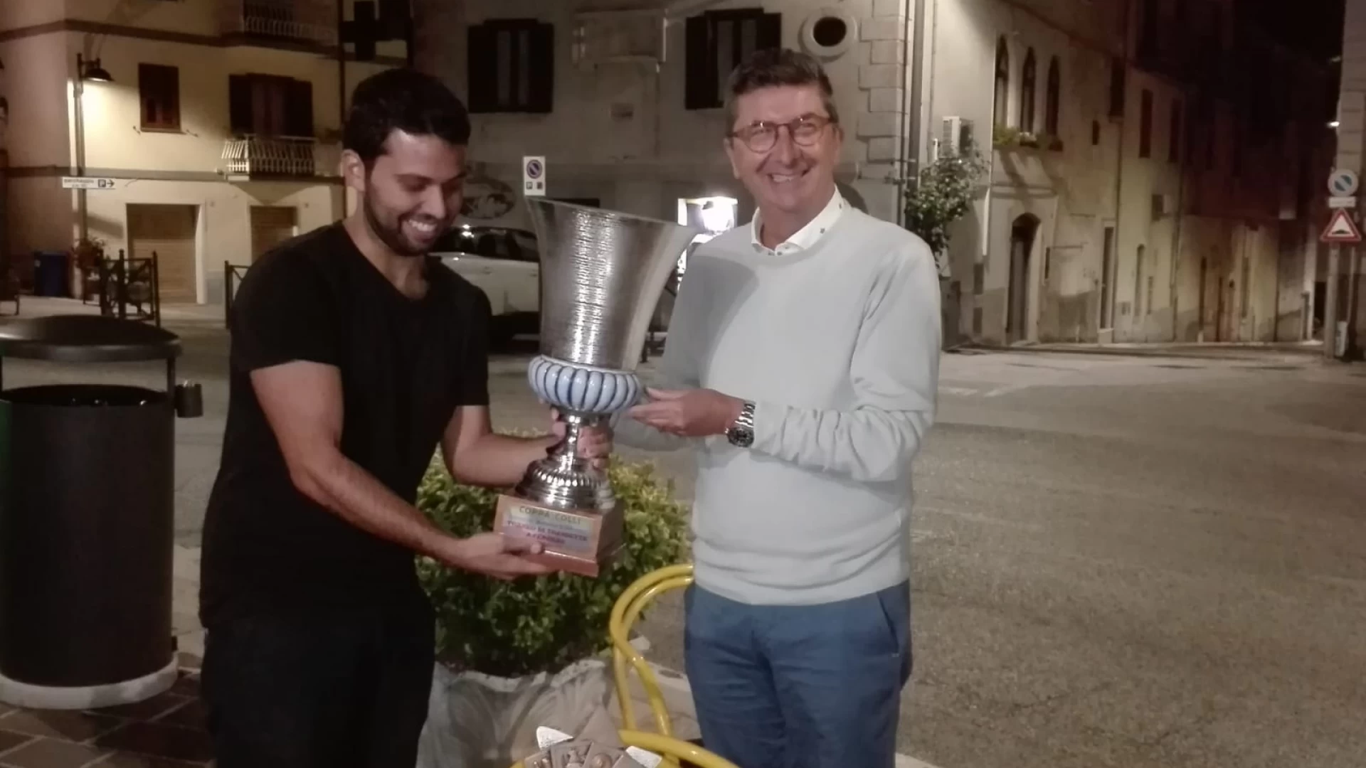 Colli a Volturno: memorial D’Alfonso , Lucio De Bernardo , fa incetta di premi. Vince l’edizione 2018 e si porta a casa anche la coppa dei più titolati del torneo di tressette.