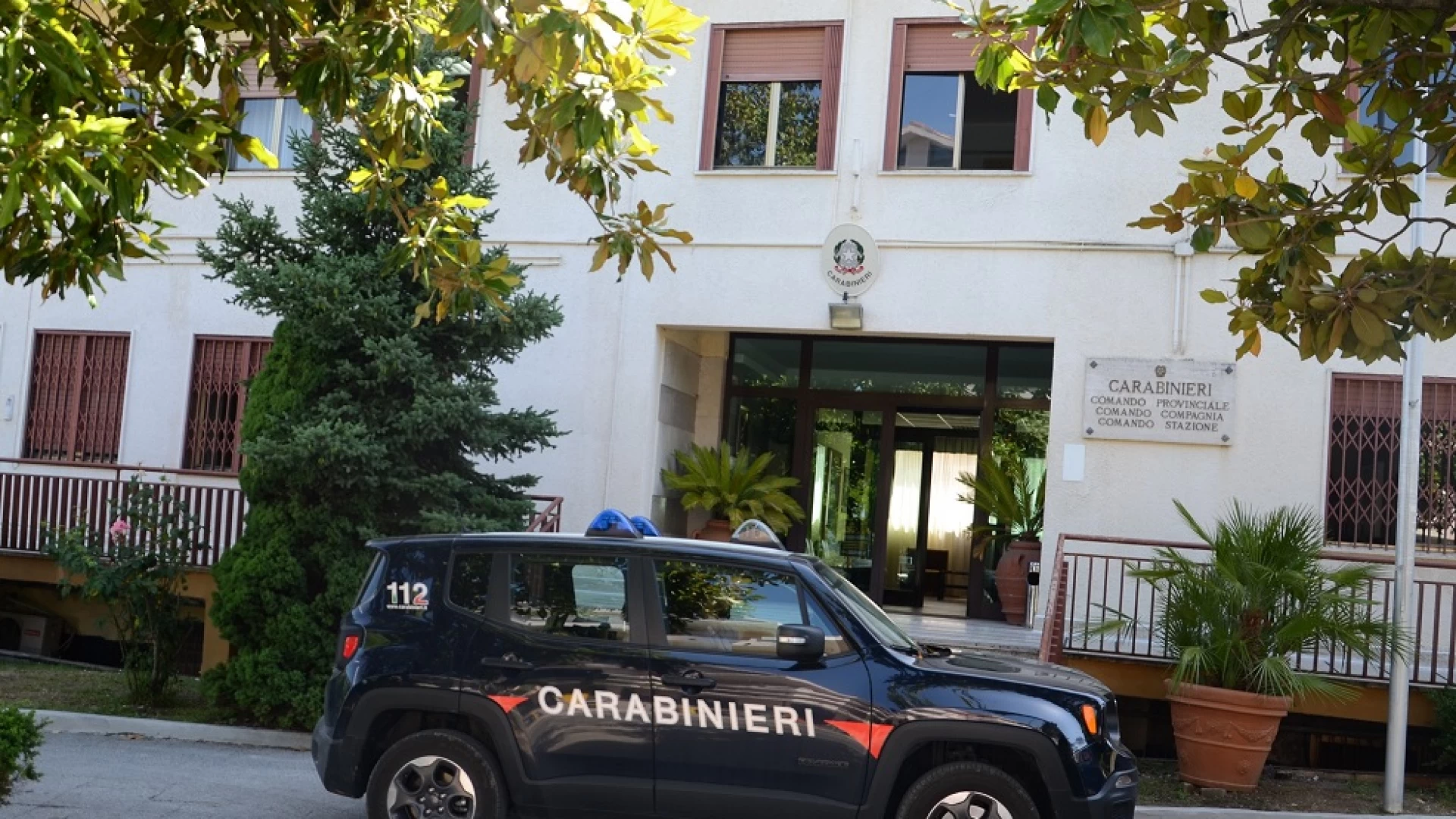 Isernia: Protesta per il “pocket money”: uno straniero aggredisce i responsabili di un centro di accoglienza. Intervengono i Carabinieri e lo denunciano.